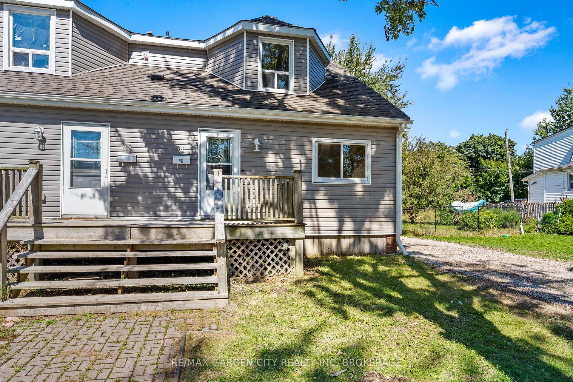 Photo 1 of 90 First Street, Welland, Lincoln/Crowland — HOMEH