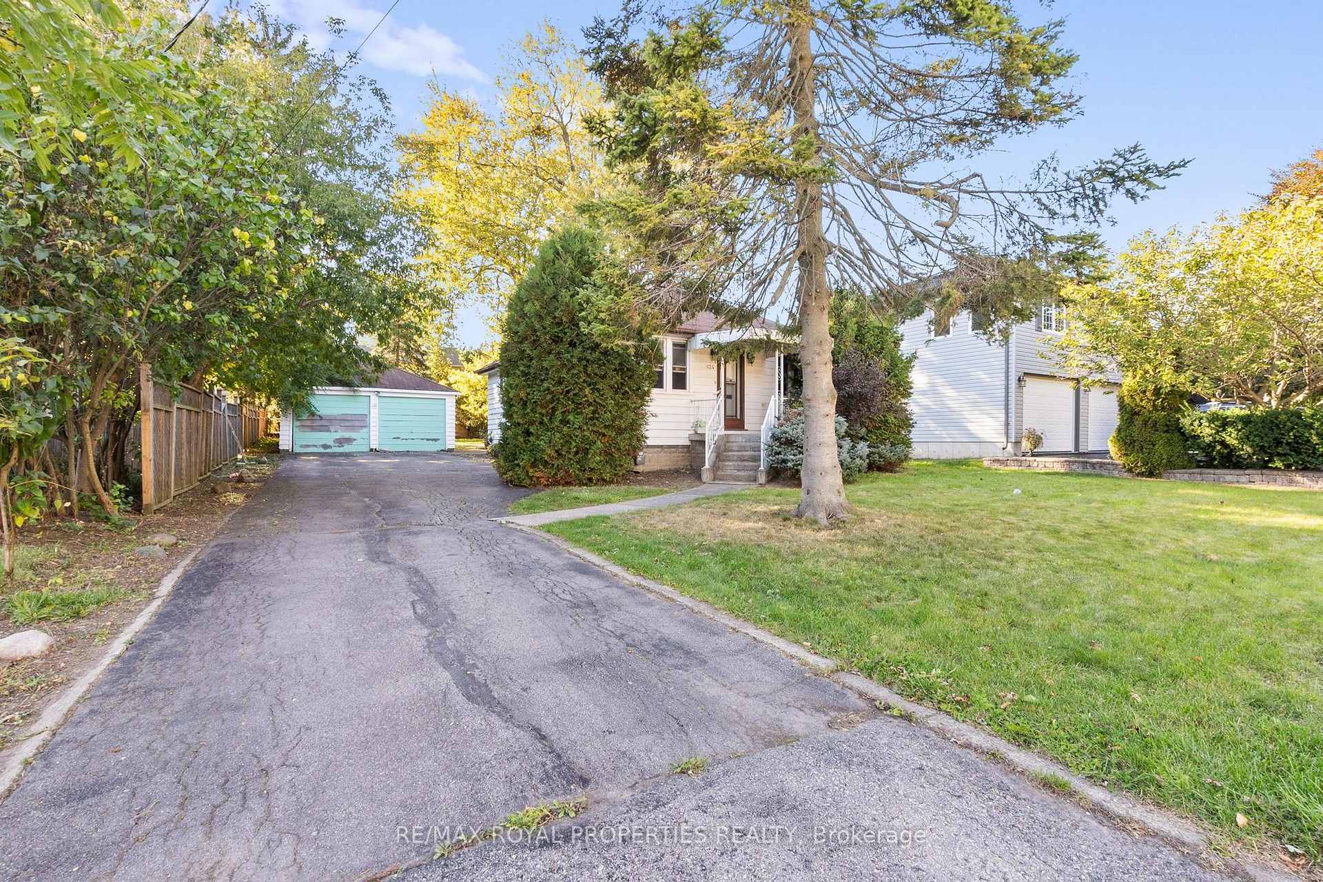 Photo 1 of 624 Marksbury Road, Pickering, West Shore — HOMEH