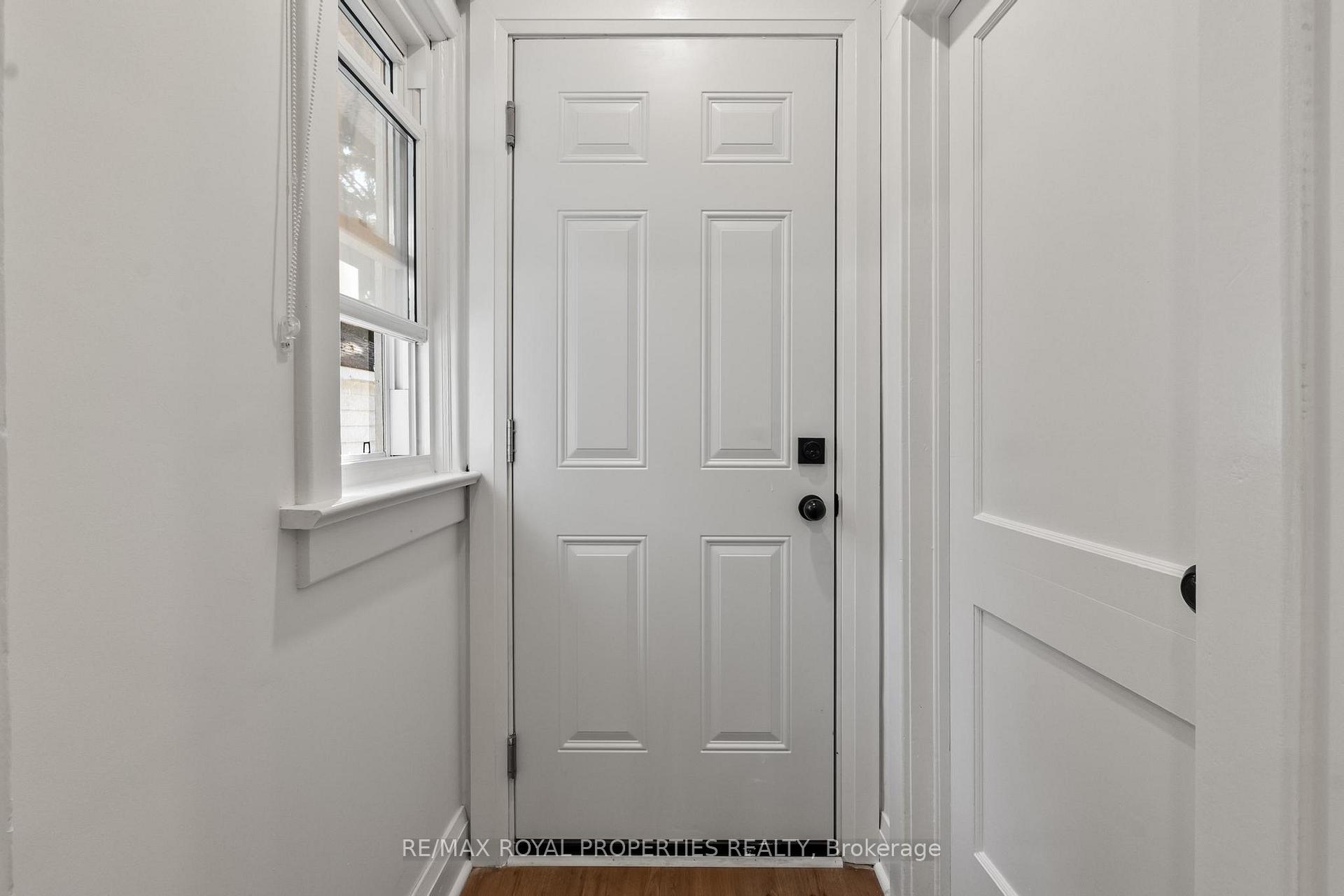 Photo 4 of 624 Marksbury Road, Pickering, West Shore — HOMEH