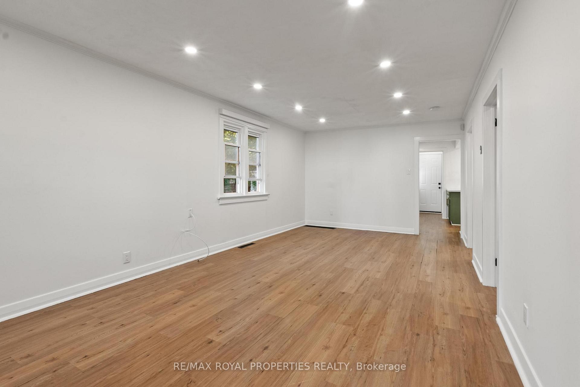 Photo 11 of 624 Marksbury Road, Pickering, West Shore — HOMEH