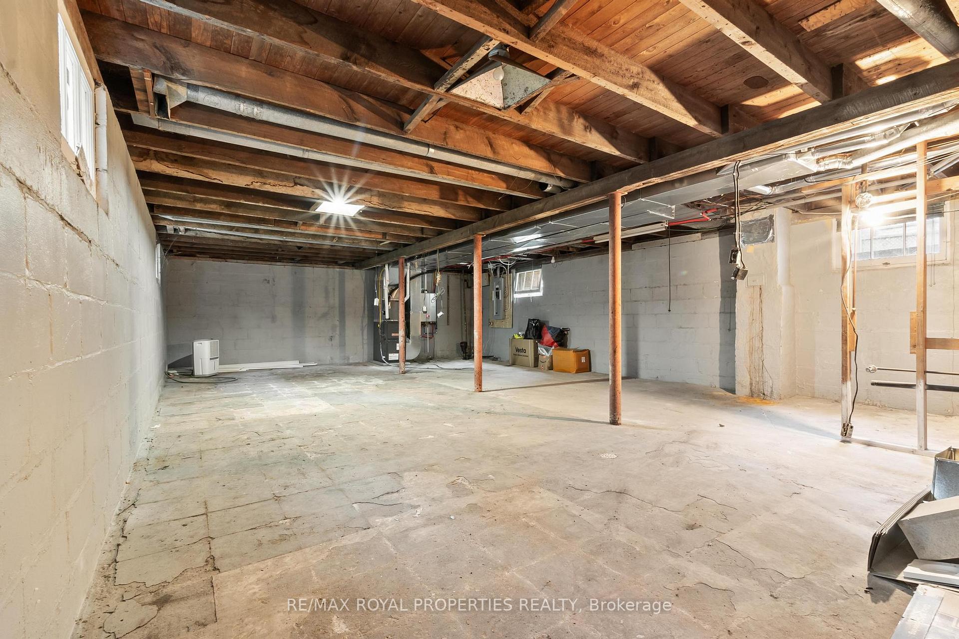 Photo 35 of 624 Marksbury Road, Pickering, West Shore — HOMEH