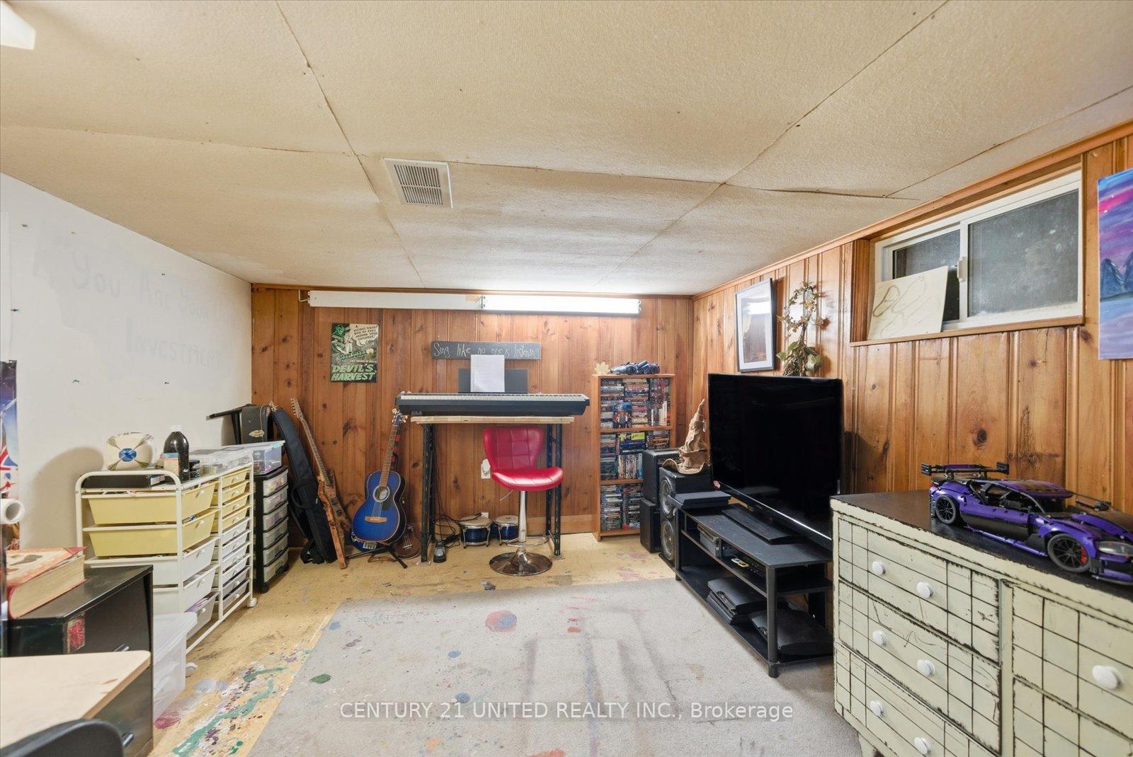 Photo 29 of 776 Bethune Street, Peterborough, Northcrest Ward 5 — HOMEH