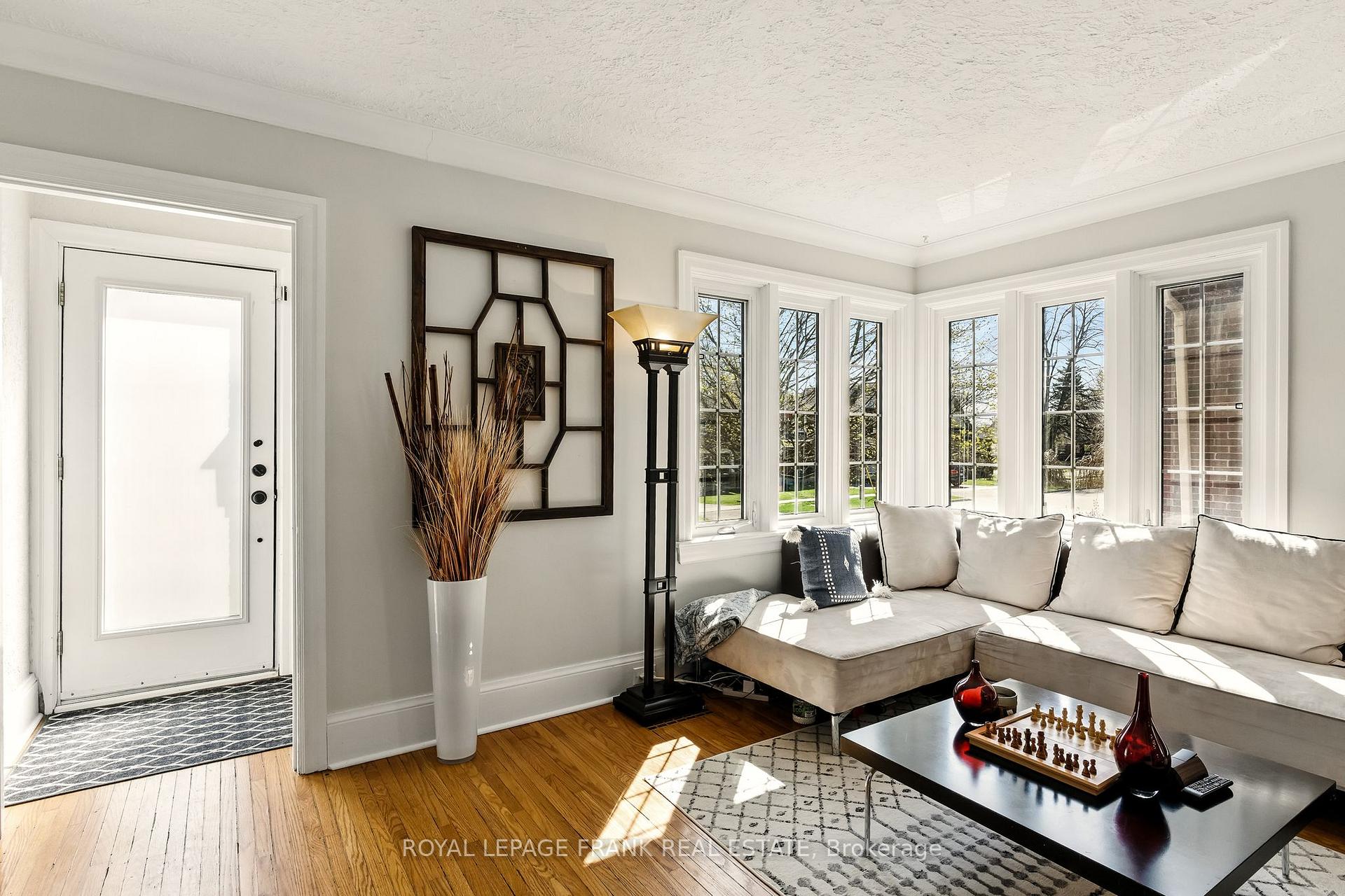 Photo 6 of 308 Leslie Street, Oshawa, O'Neill — HOMEH