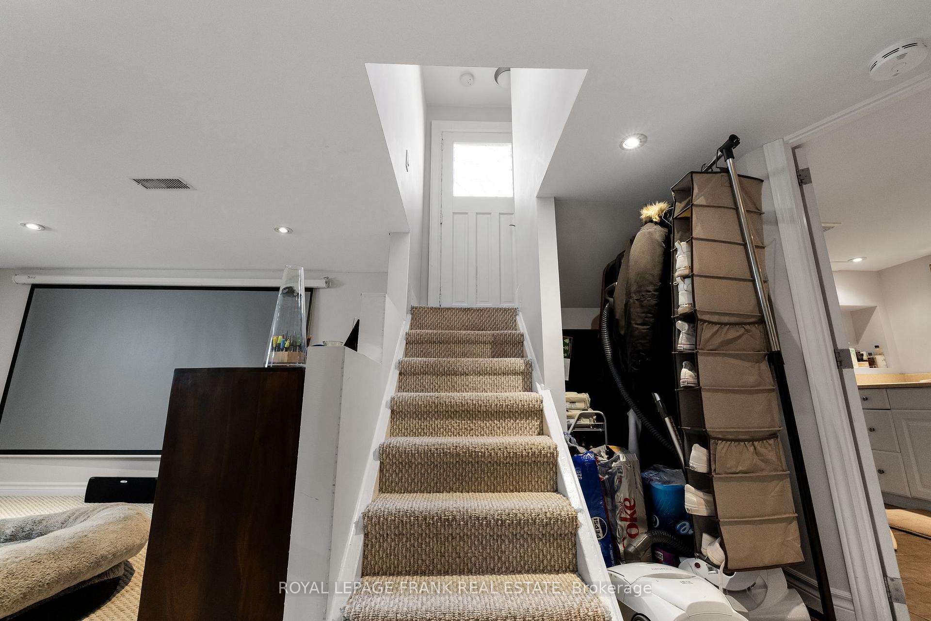 Photo 29 of 308 Leslie Street, Oshawa, O'Neill — HOMEH