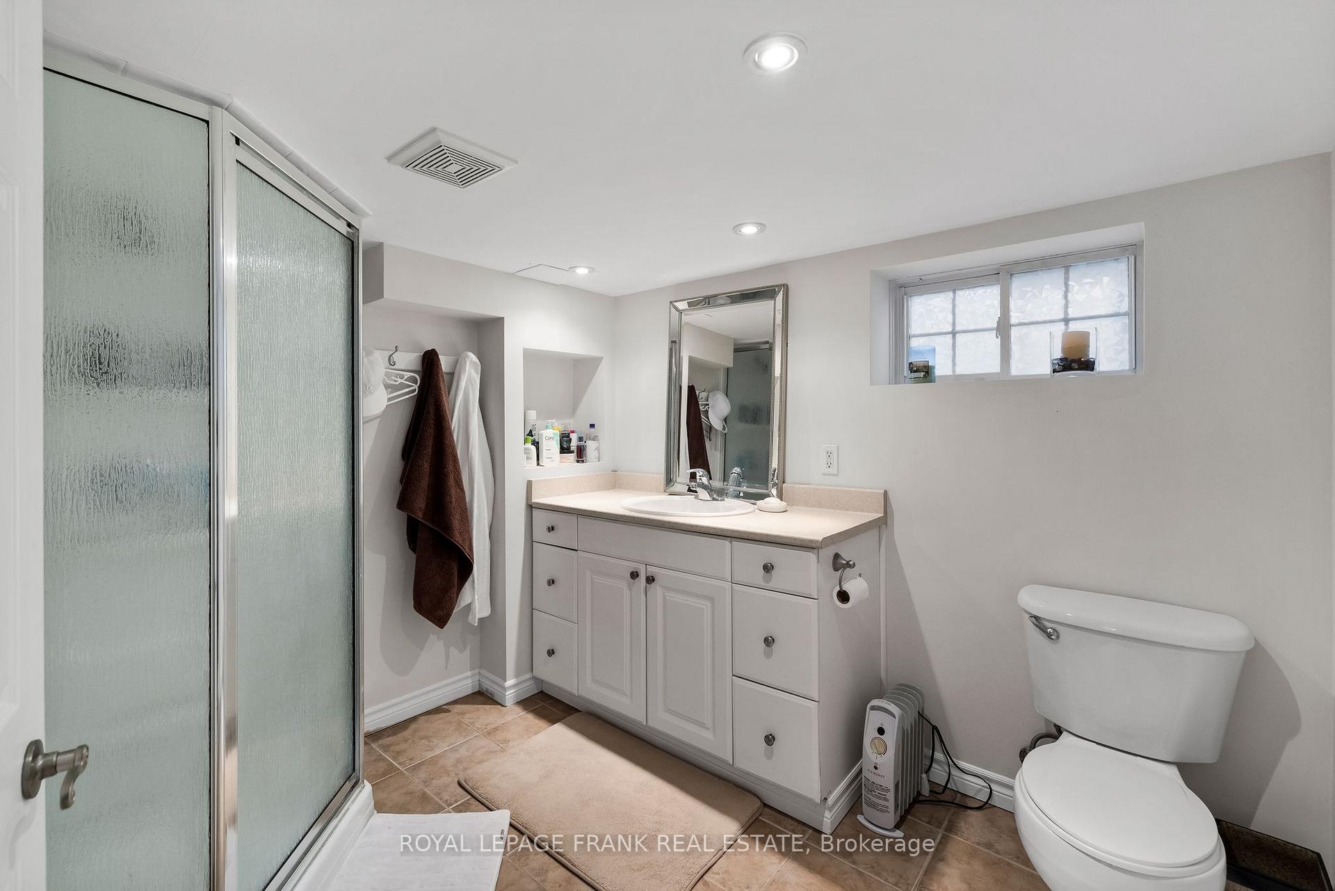 Photo 36 of 308 Leslie Street, Oshawa, O'Neill — HOMEH