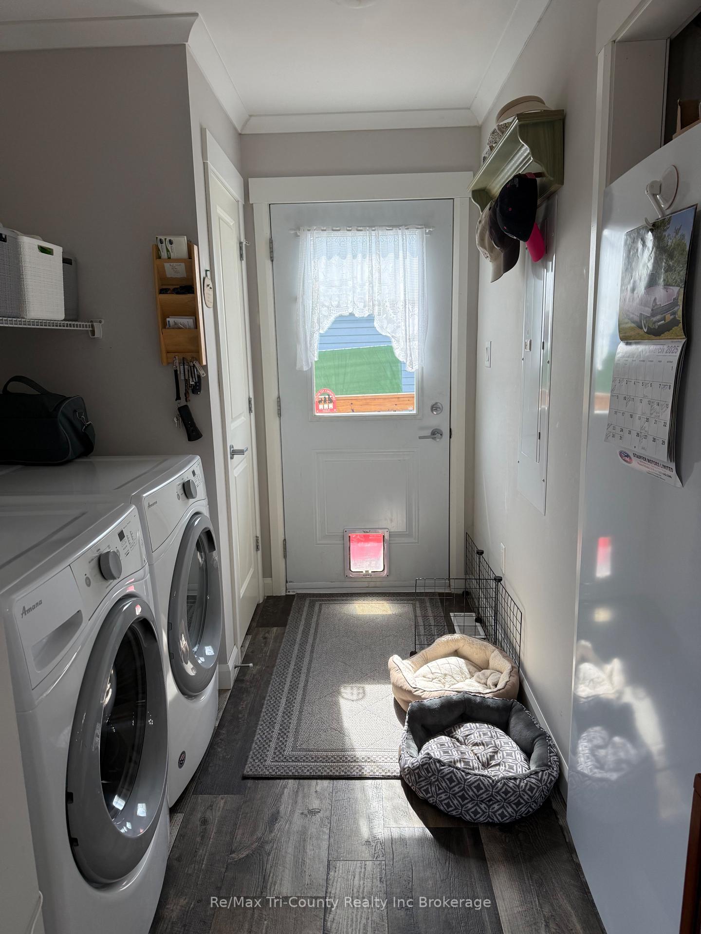 Photo 3 of 44 Oak Street, Bayham, Vienna — HOMEH