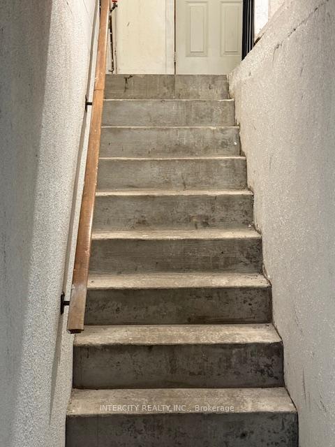 Photo 17 of 99 Clover Leaf Street, Vaughan, East Woodbridge — HOMEH