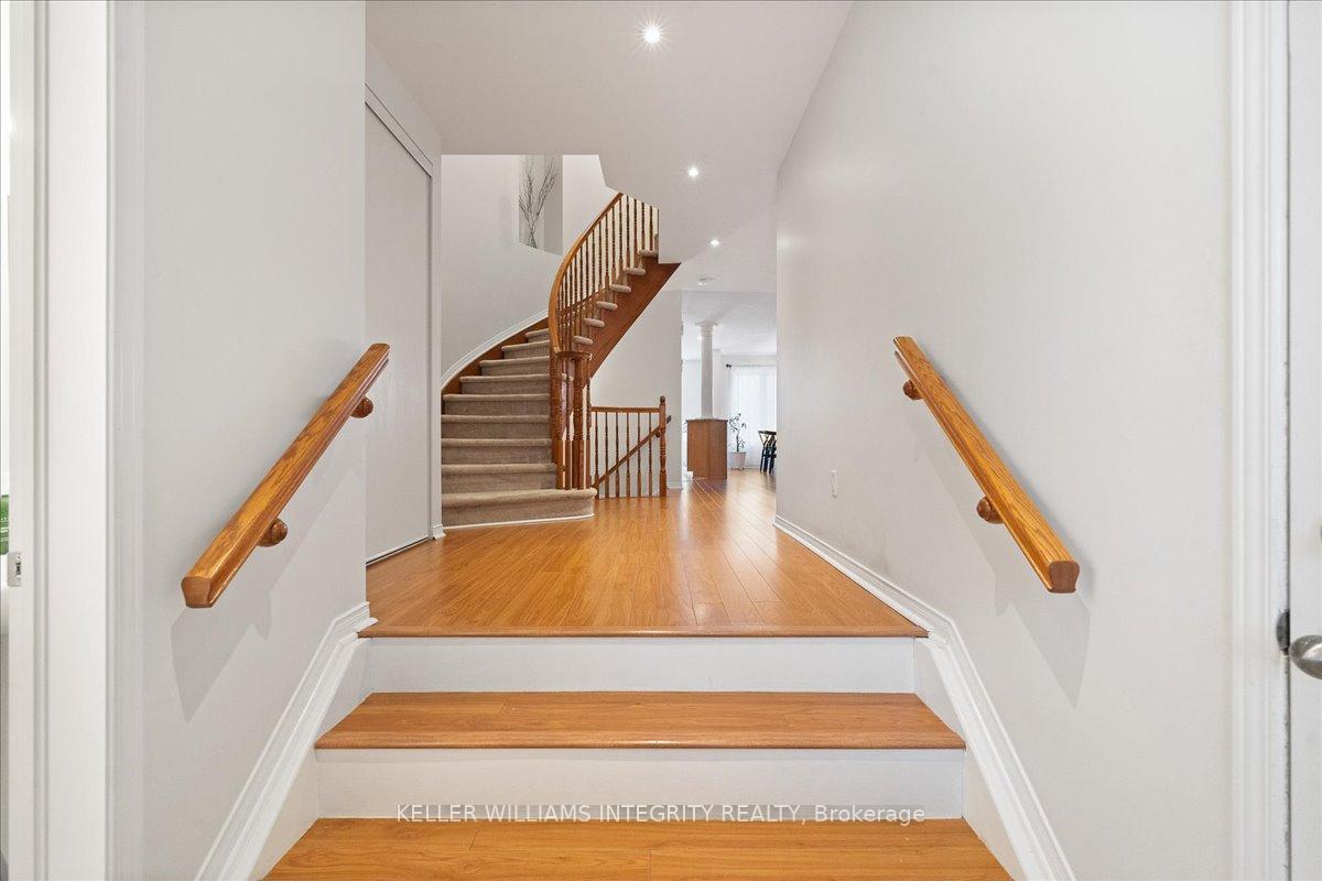 Photo 3 of 2023 Boisfranc Circle, Ottawa, Avalon East — HOMEH