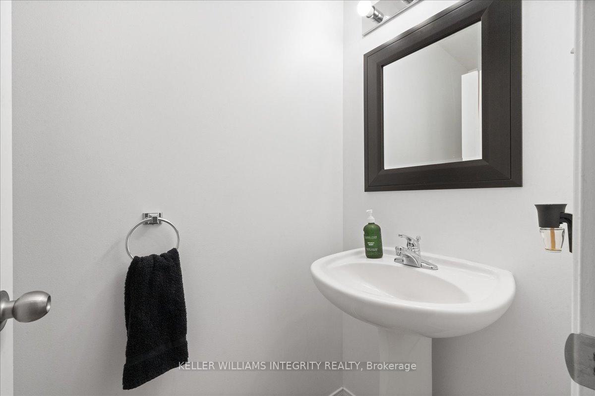 Photo 4 of 2023 Boisfranc Circle, Ottawa, Avalon East — HOMEH