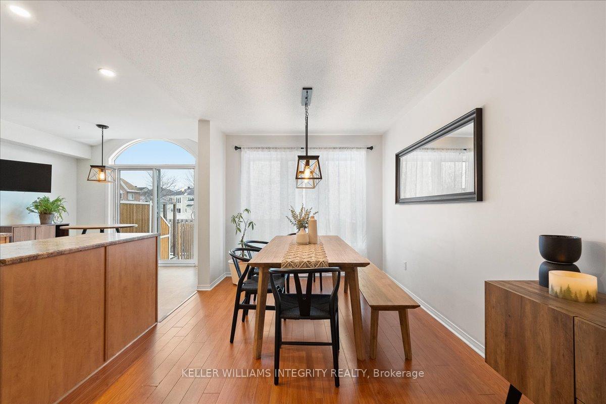 Photo 10 of 2023 Boisfranc Circle, Ottawa, Avalon East — HOMEH