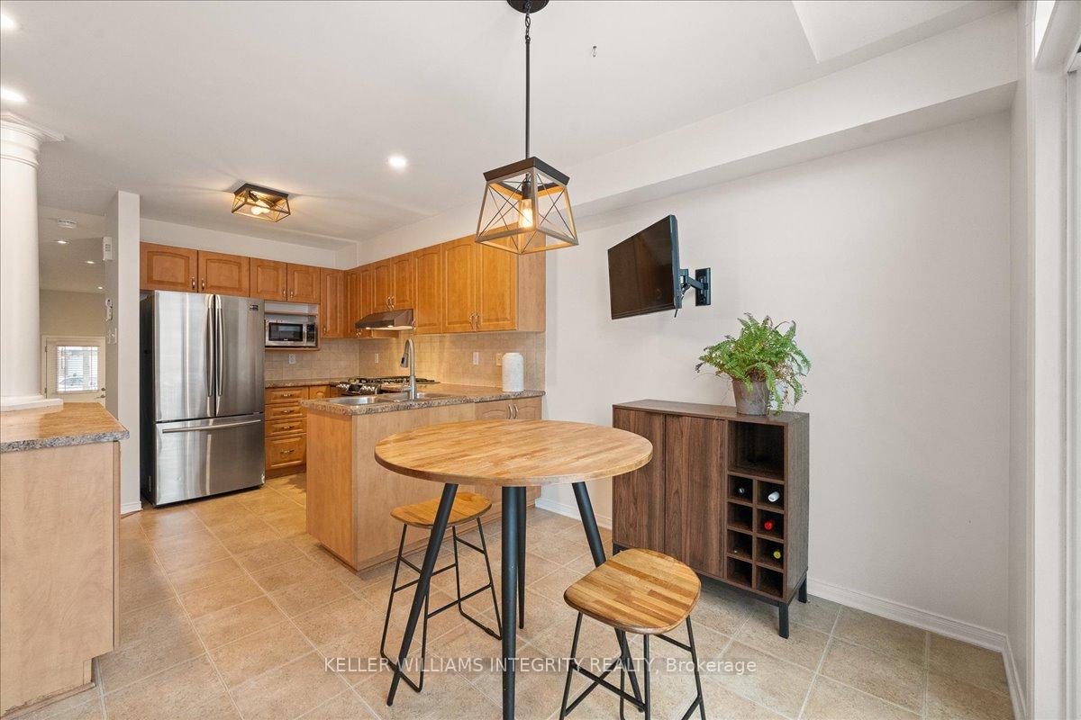 Photo 14 of 2023 Boisfranc Circle, Ottawa, Avalon East — HOMEH