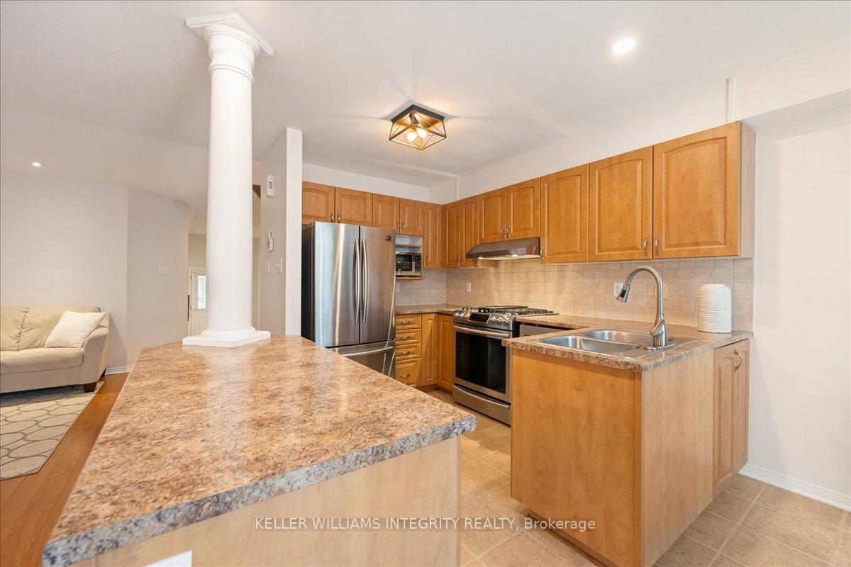 Photo 16 of 2023 Boisfranc Circle, Ottawa, Avalon East — HOMEH