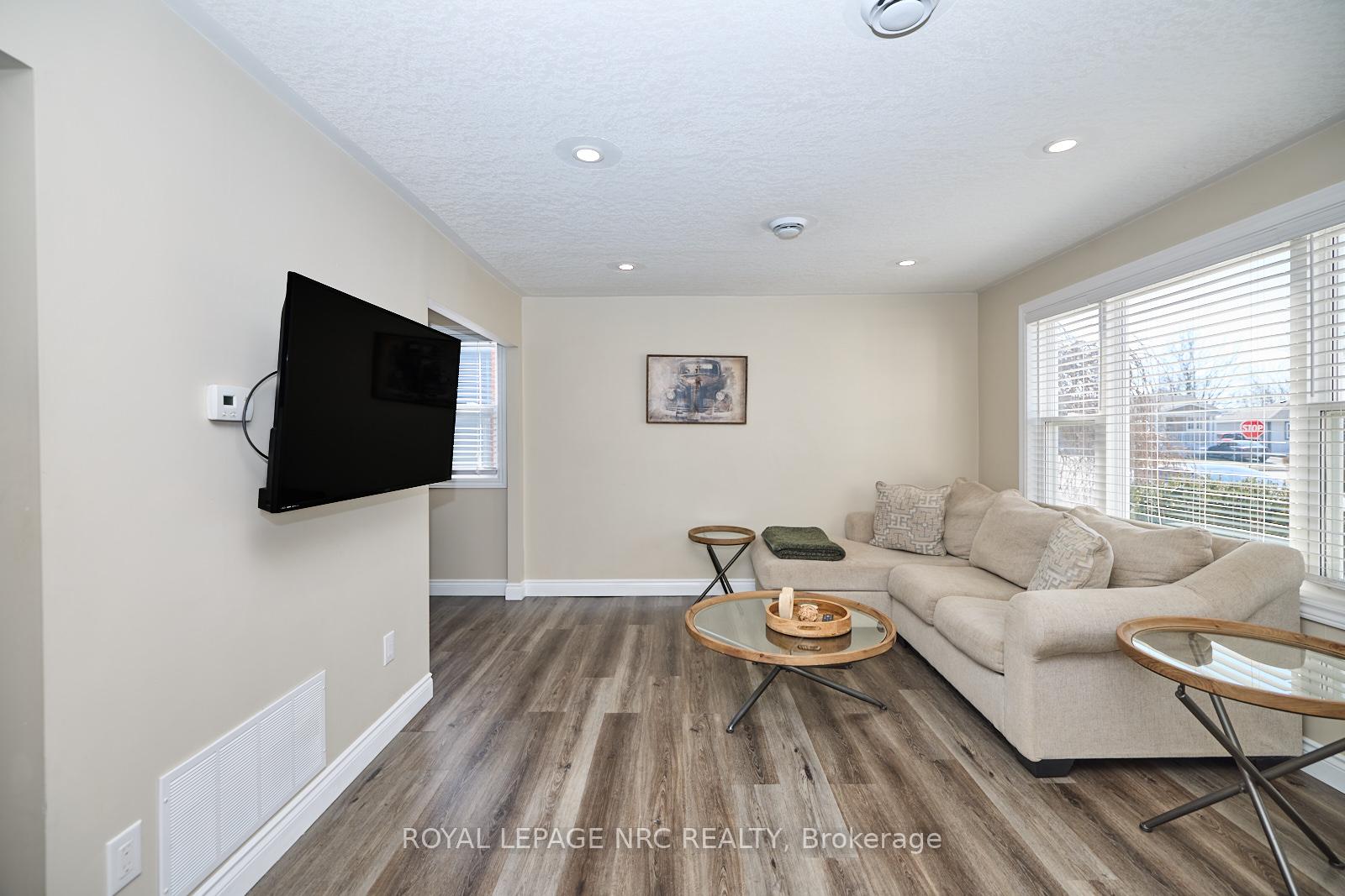 Photo 7 of 91 McNaughton Avenue, Welland, Lincoln/Crowland — HOMEH