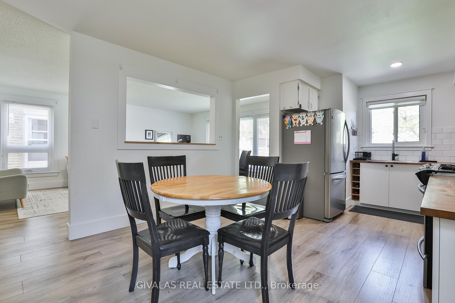 Photo 8 of 574 Bradley Drive, Whitby, Pringle Creek — HOMEH
