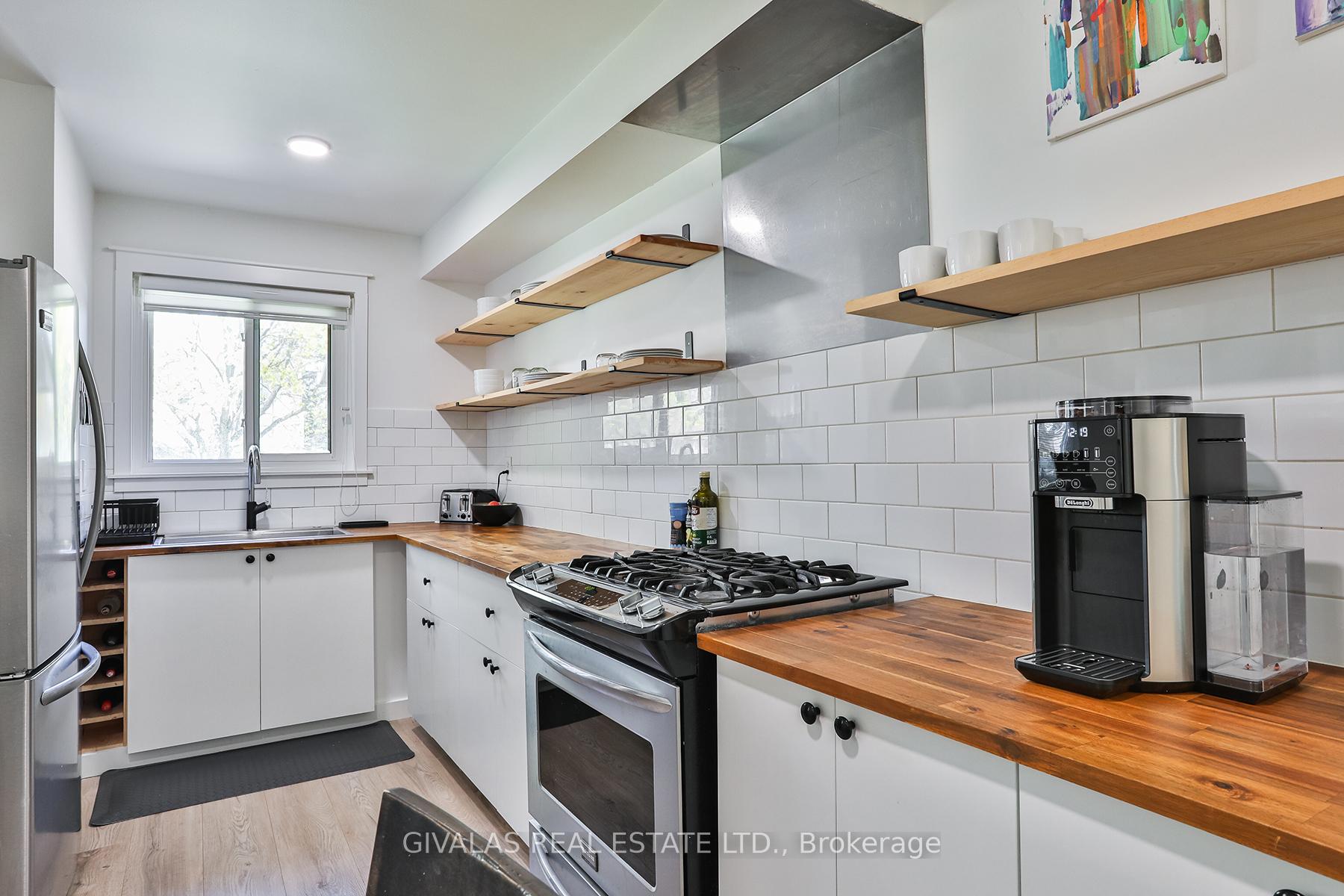 Photo 11 of 574 Bradley Drive, Whitby, Pringle Creek — HOMEH