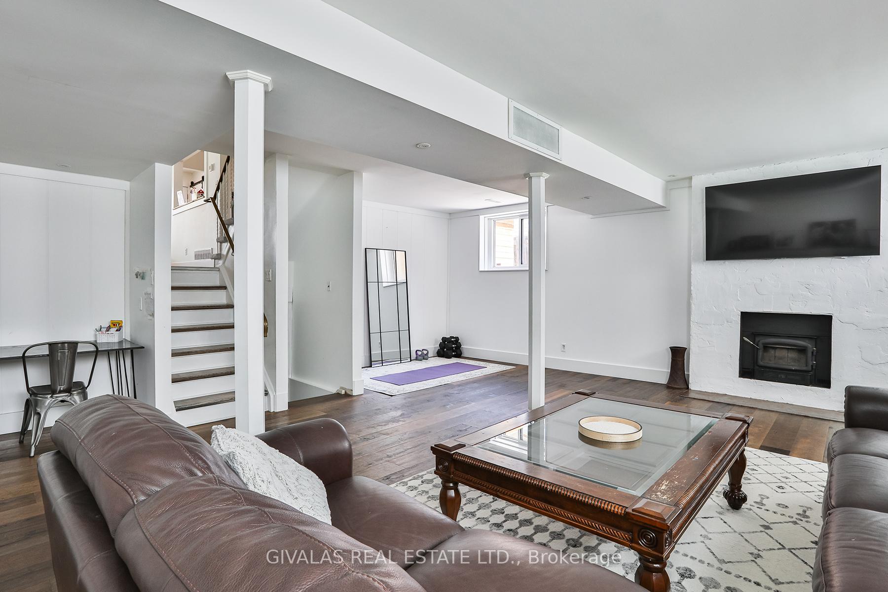 Photo 14 of 574 Bradley Drive, Whitby, Pringle Creek — HOMEH
