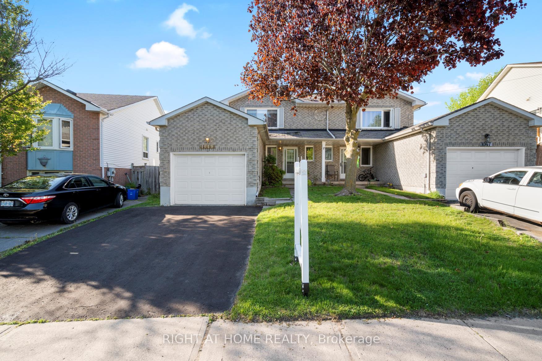 Photo 2 of 1049 Attersley Drive, Oshawa, Pinecrest — HOMEH