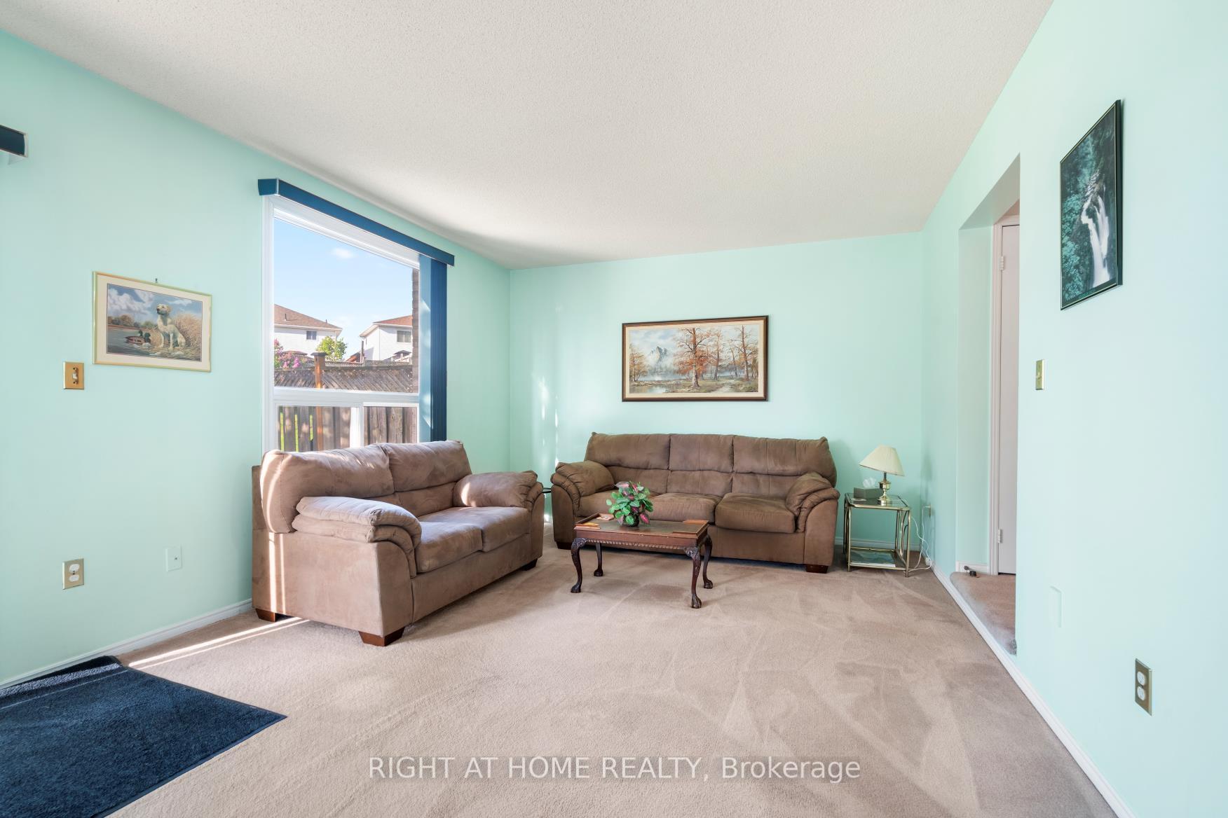 Photo 9 of 1049 Attersley Drive, Oshawa, Pinecrest — HOMEH