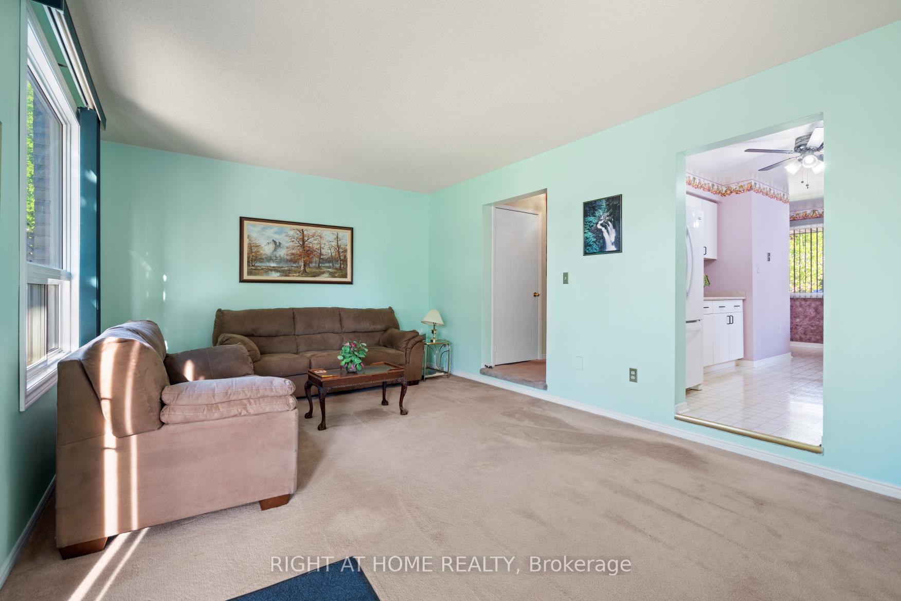 Photo 10 of 1049 Attersley Drive, Oshawa, Pinecrest — HOMEH