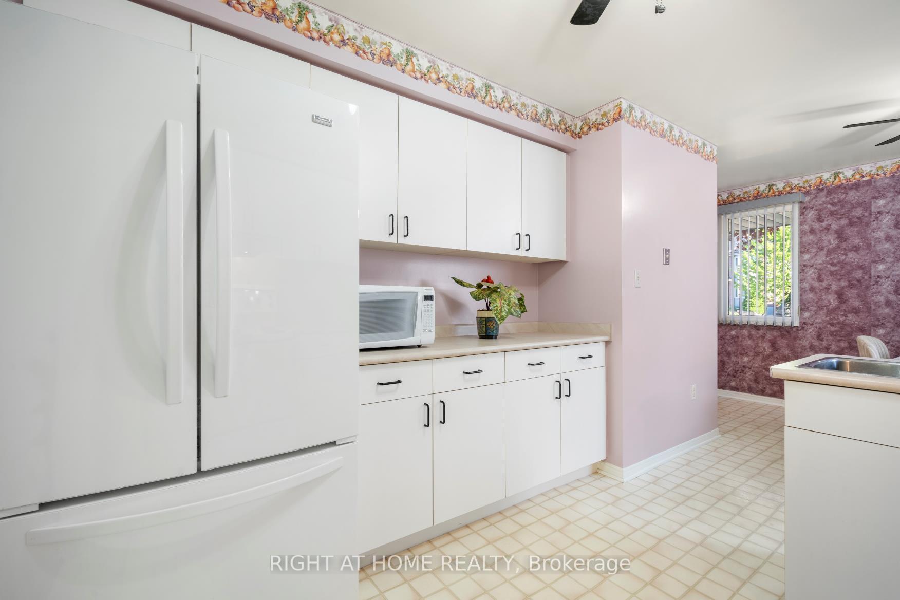 Photo 14 of 1049 Attersley Drive, Oshawa, Pinecrest — HOMEH