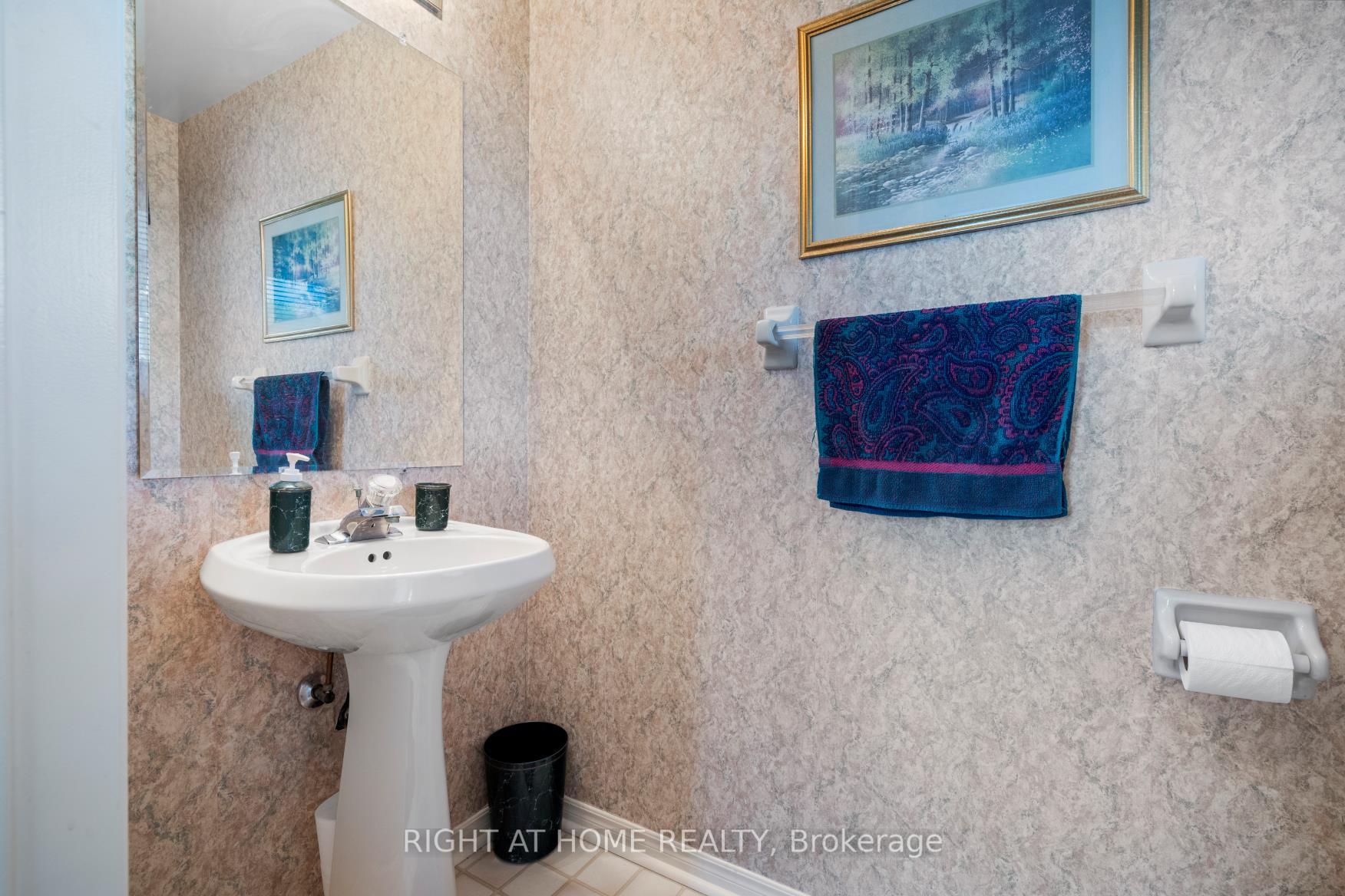 Photo 19 of 1049 Attersley Drive, Oshawa, Pinecrest — HOMEH