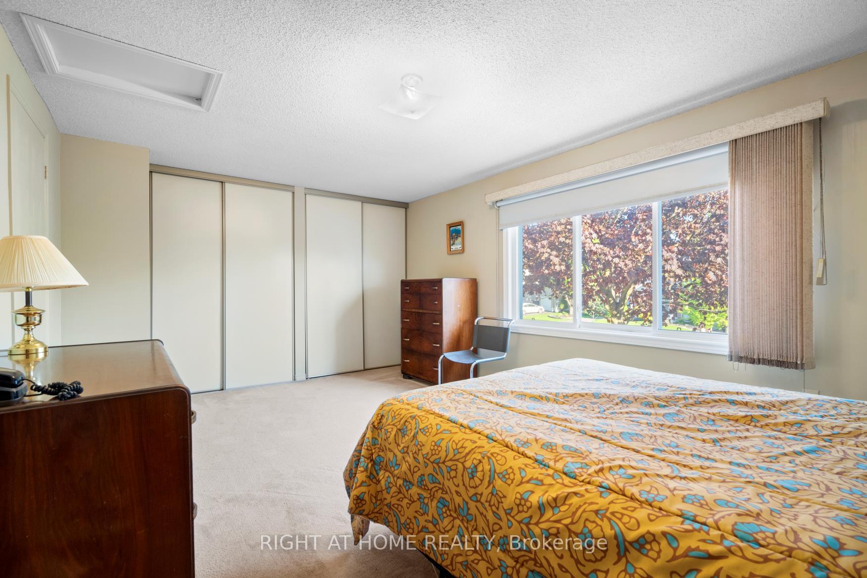 Photo 21 of 1049 Attersley Drive, Oshawa, Pinecrest — HOMEH