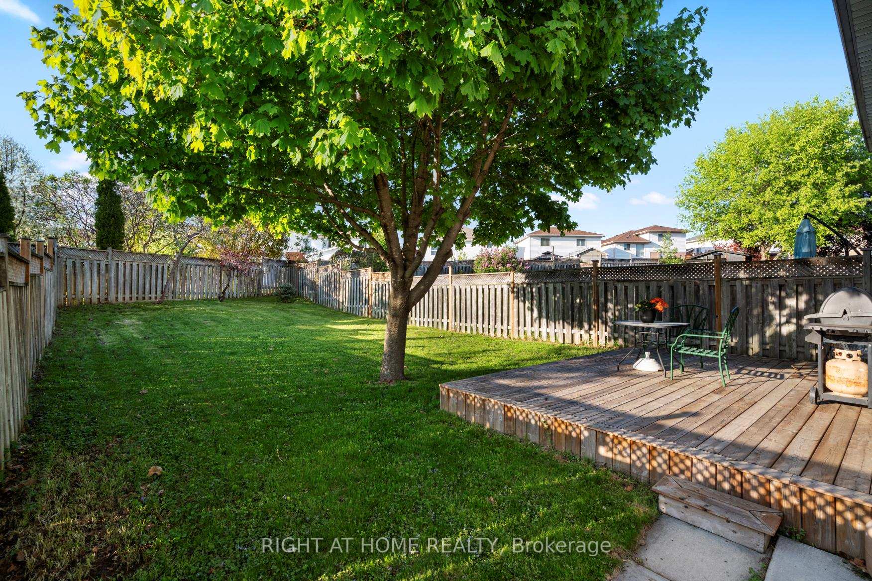 Photo 33 of 1049 Attersley Drive, Oshawa, Pinecrest — HOMEH