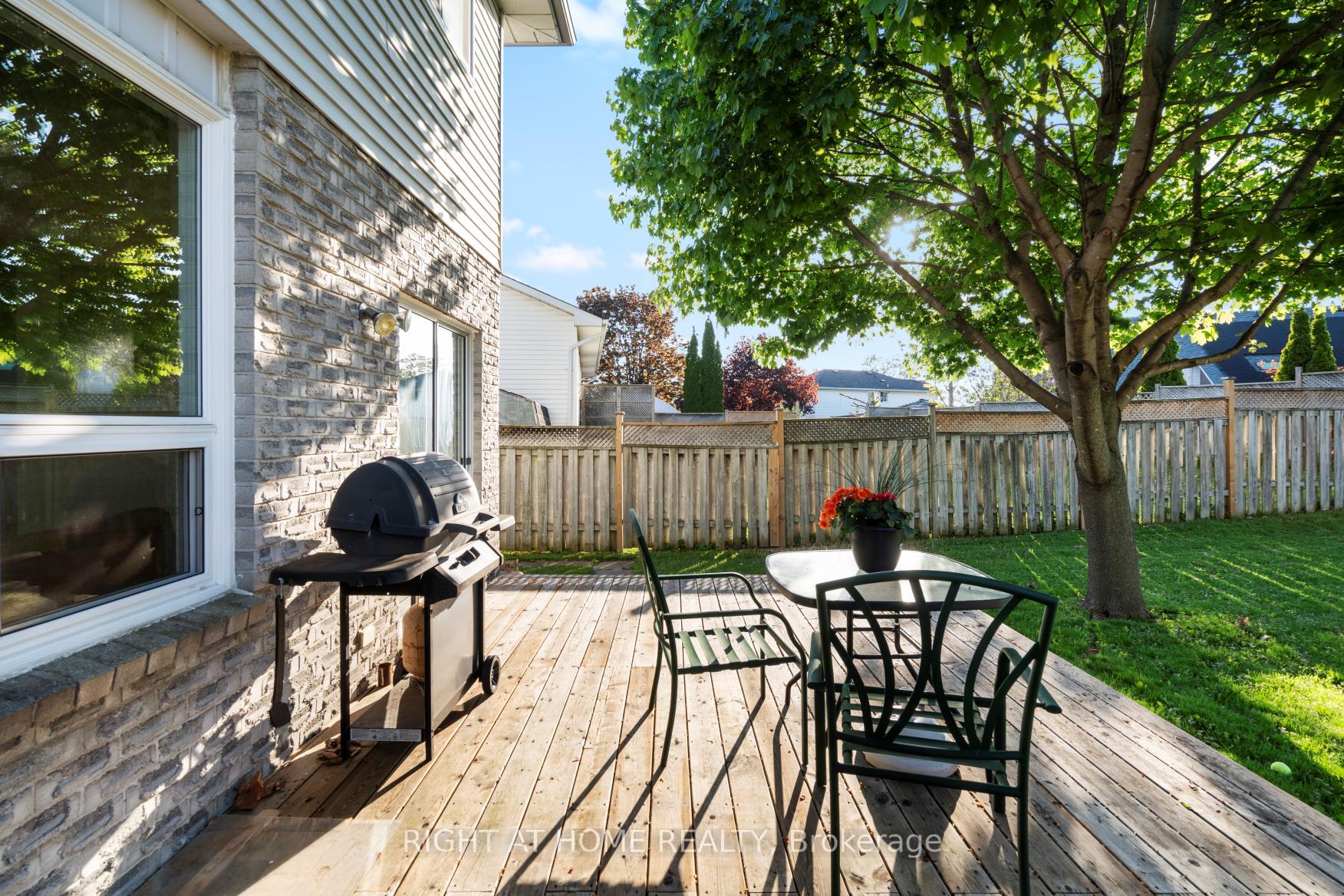 Photo 36 of 1049 Attersley Drive, Oshawa, Pinecrest — HOMEH
