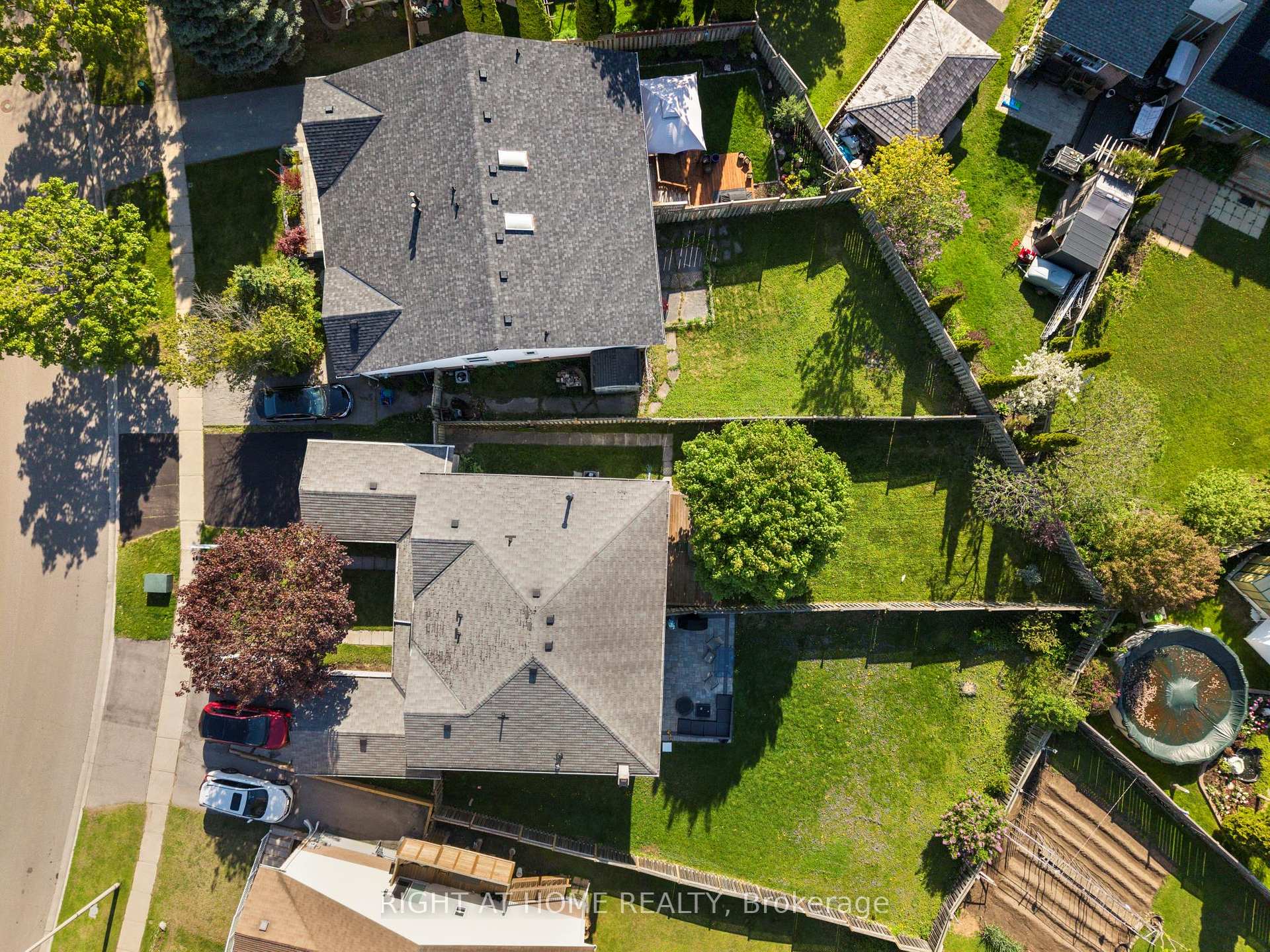 Photo 40 of 1049 Attersley Drive, Oshawa, Pinecrest — HOMEH