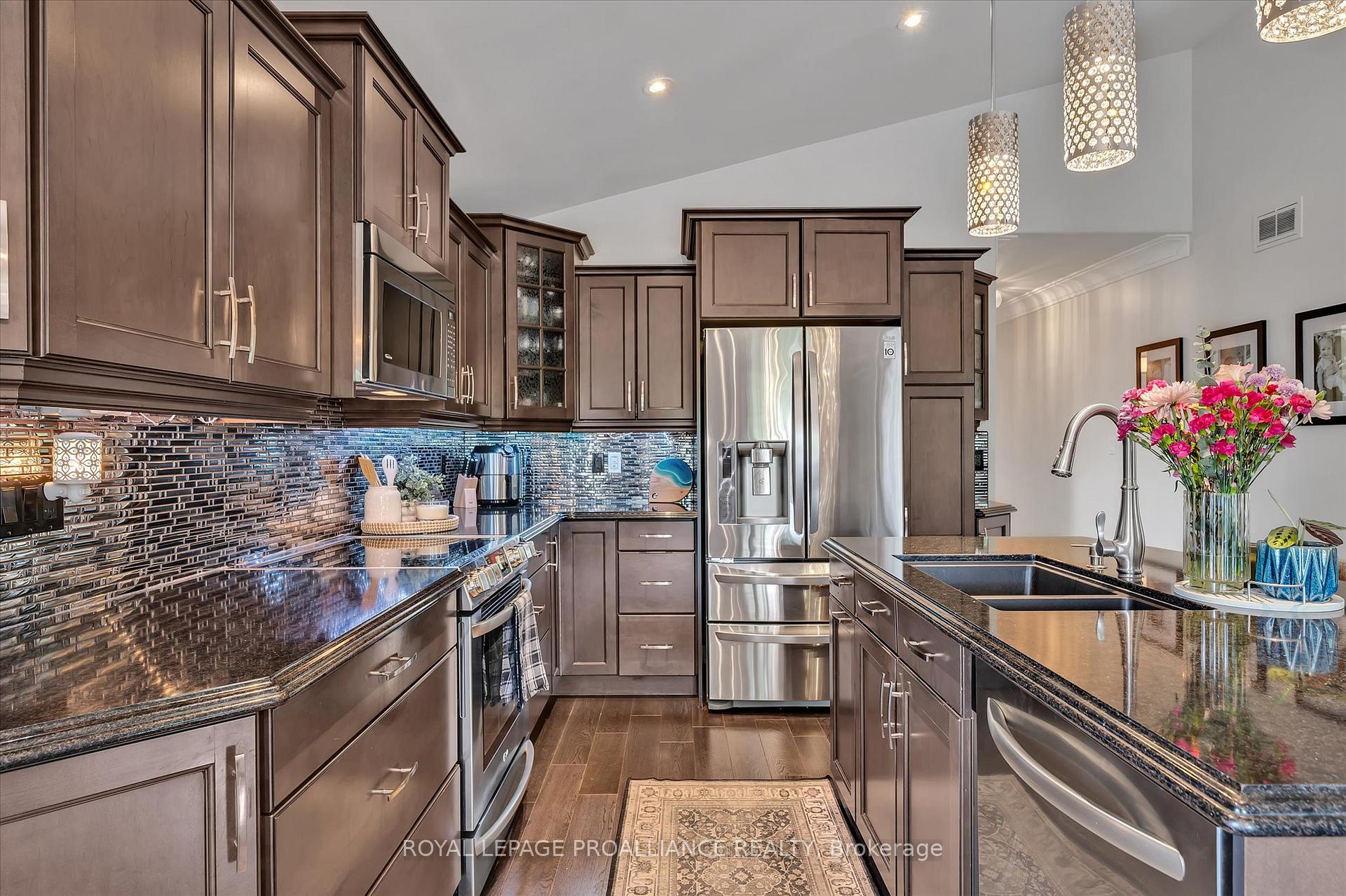 Photo 9 of 113 Chandler Crescent, Peterborough, Monaghan Ward 2 — HOMEH