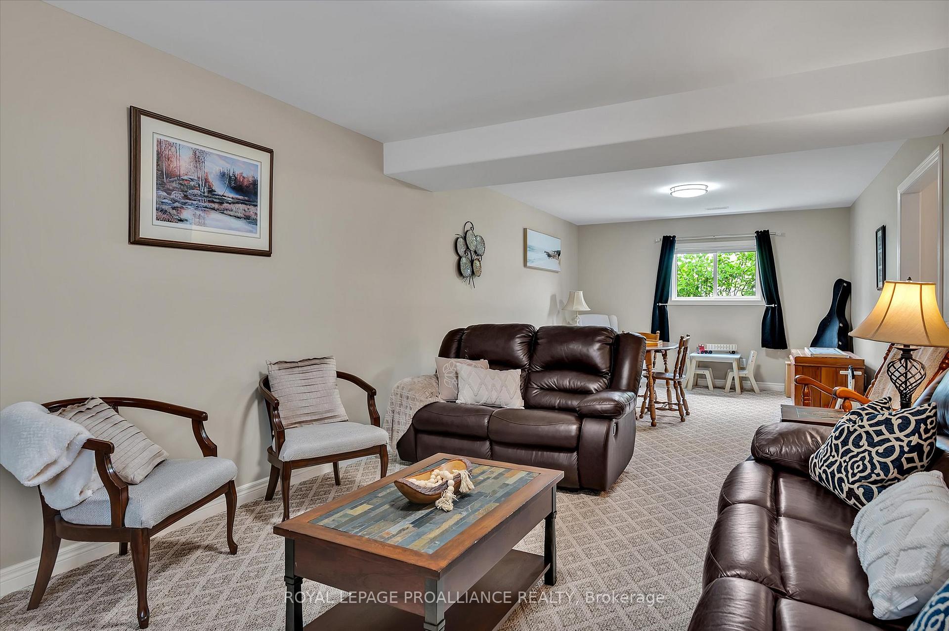 Photo 30 of 113 Chandler Crescent, Peterborough, Monaghan Ward 2 — HOMEH