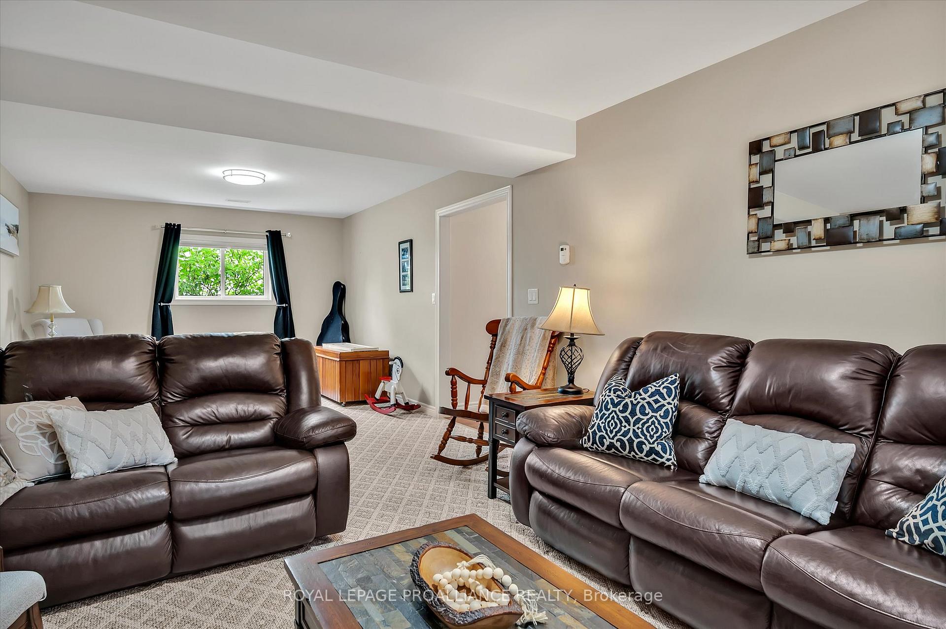 Photo 31 of 113 Chandler Crescent, Peterborough, Monaghan Ward 2 — HOMEH
