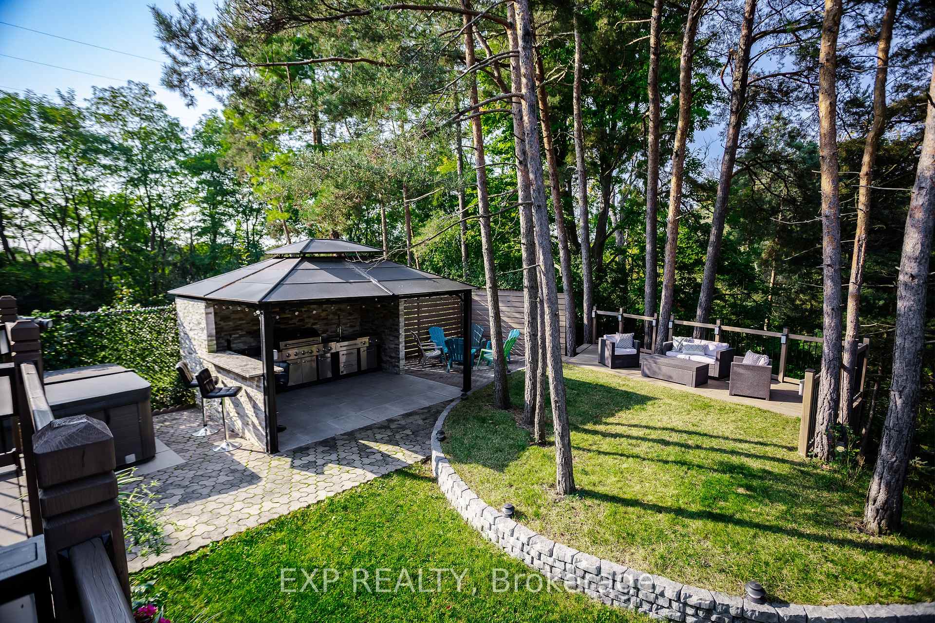 Photo 2 of 2324 Wildwood Crescent, Pickering, Brock Ridge — HOMEH