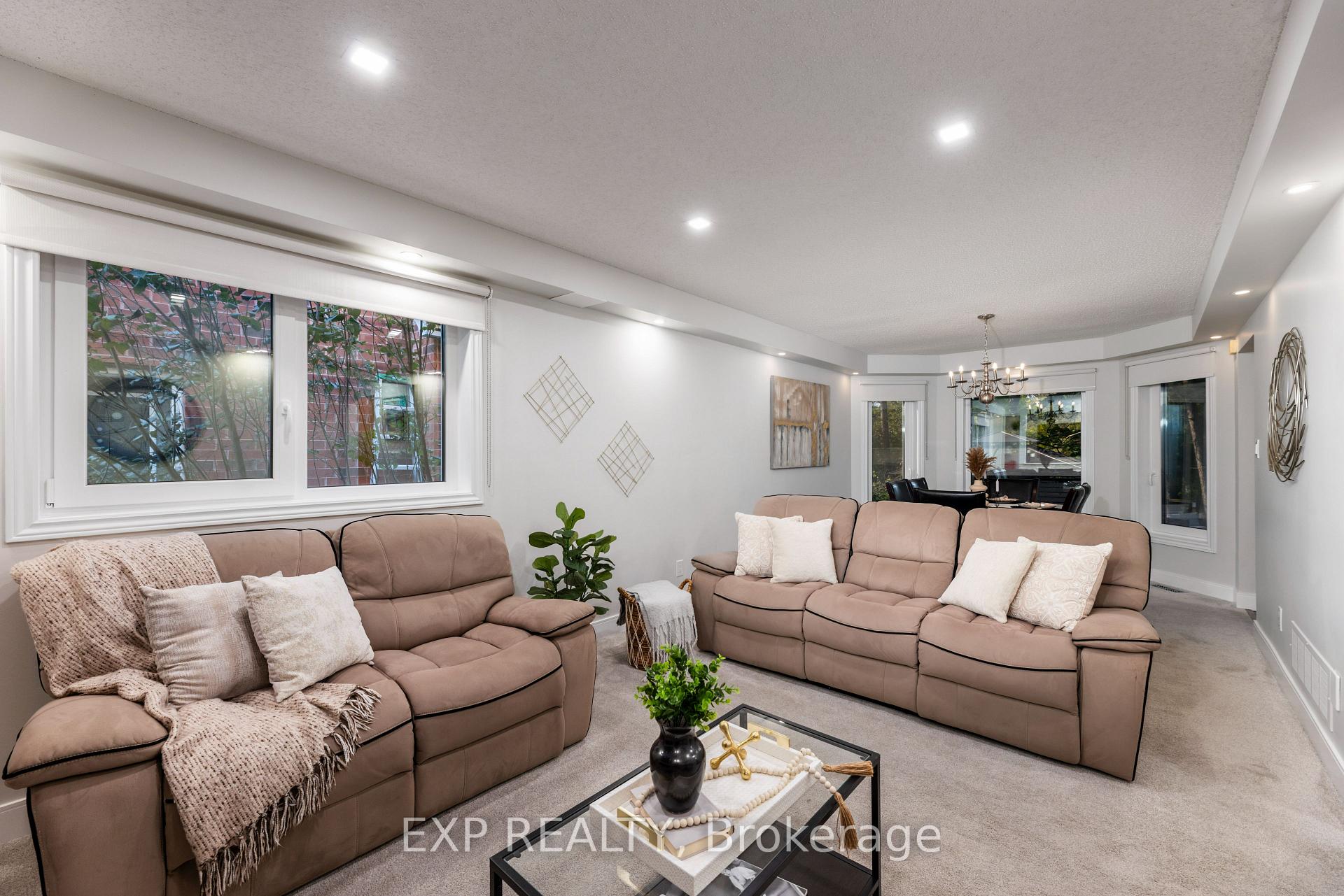 Photo 7 of 2324 Wildwood Crescent, Pickering, Brock Ridge — HOMEH