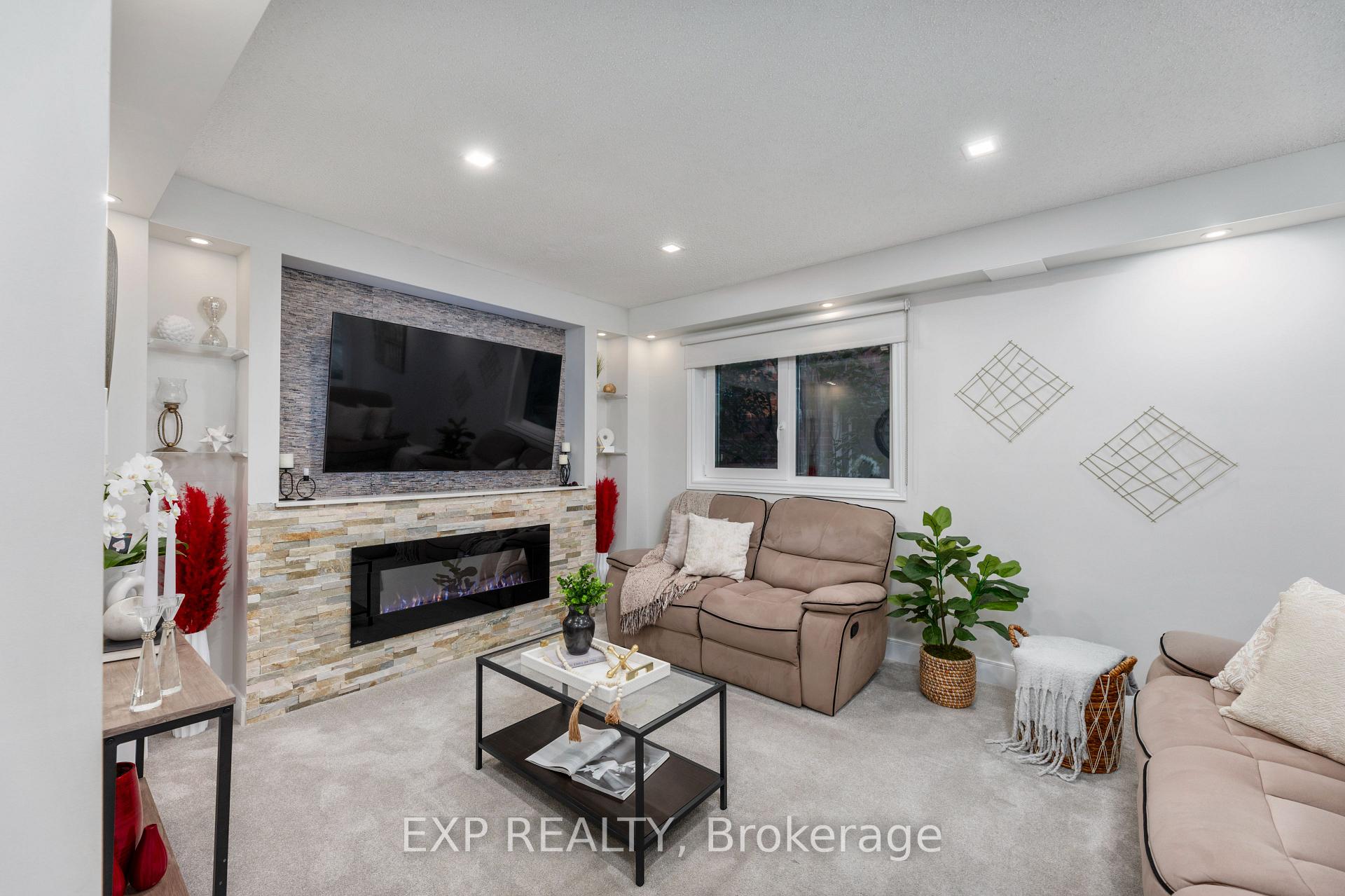 Photo 8 of 2324 Wildwood Crescent, Pickering, Brock Ridge — HOMEH