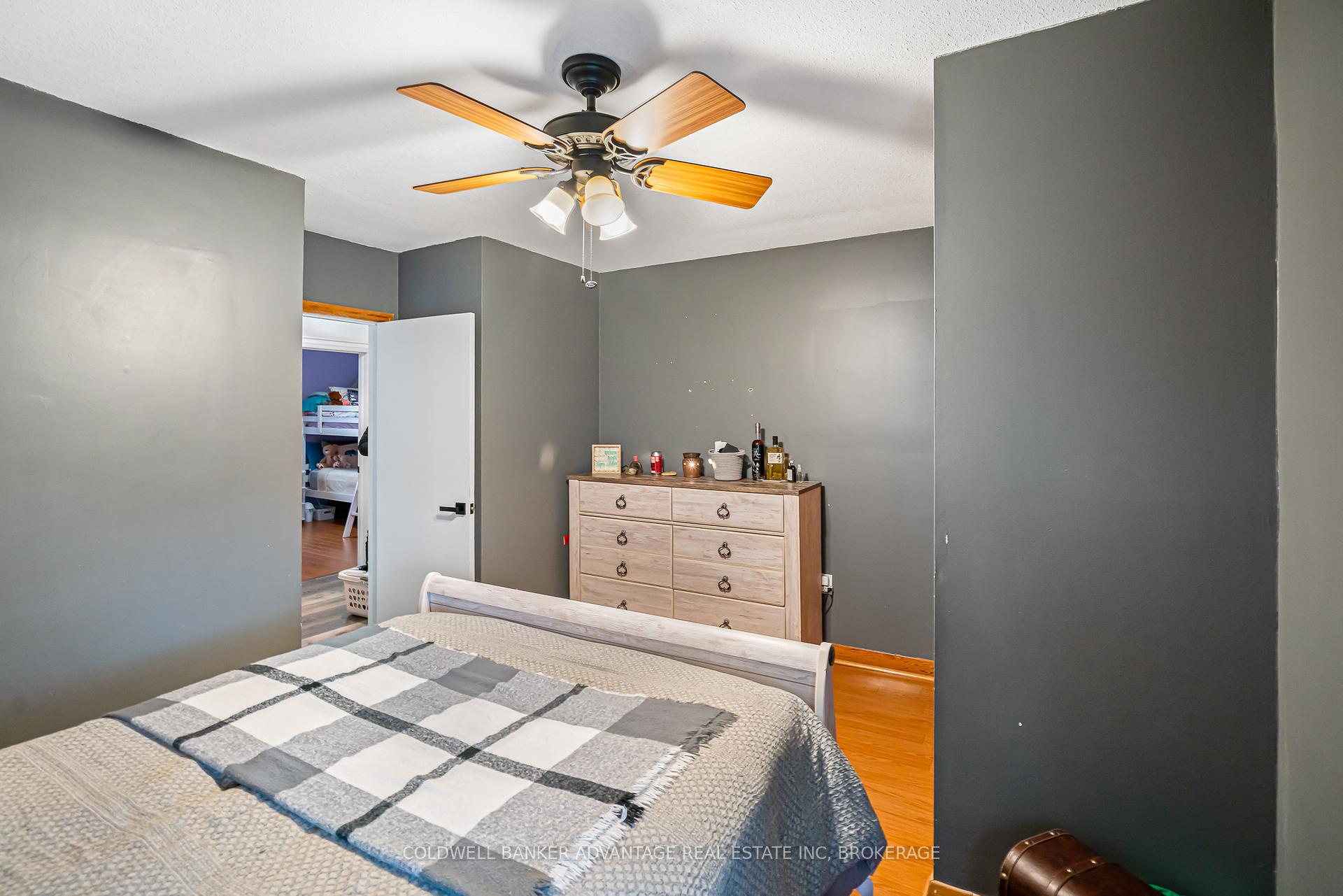 Photo 15 of 292 Wallace Avenue S, Welland, Lincoln/Crowland — HOMEH