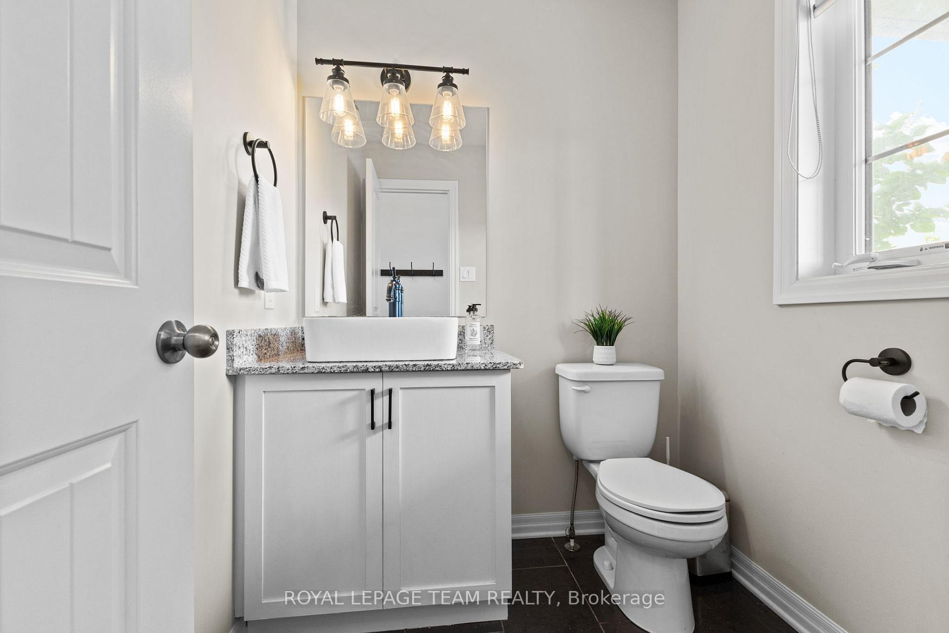 Photo 6 of 43 Hibiscus Way, Ottawa, Barrhaven - Cedargrove/Fraserdale — HOMEH