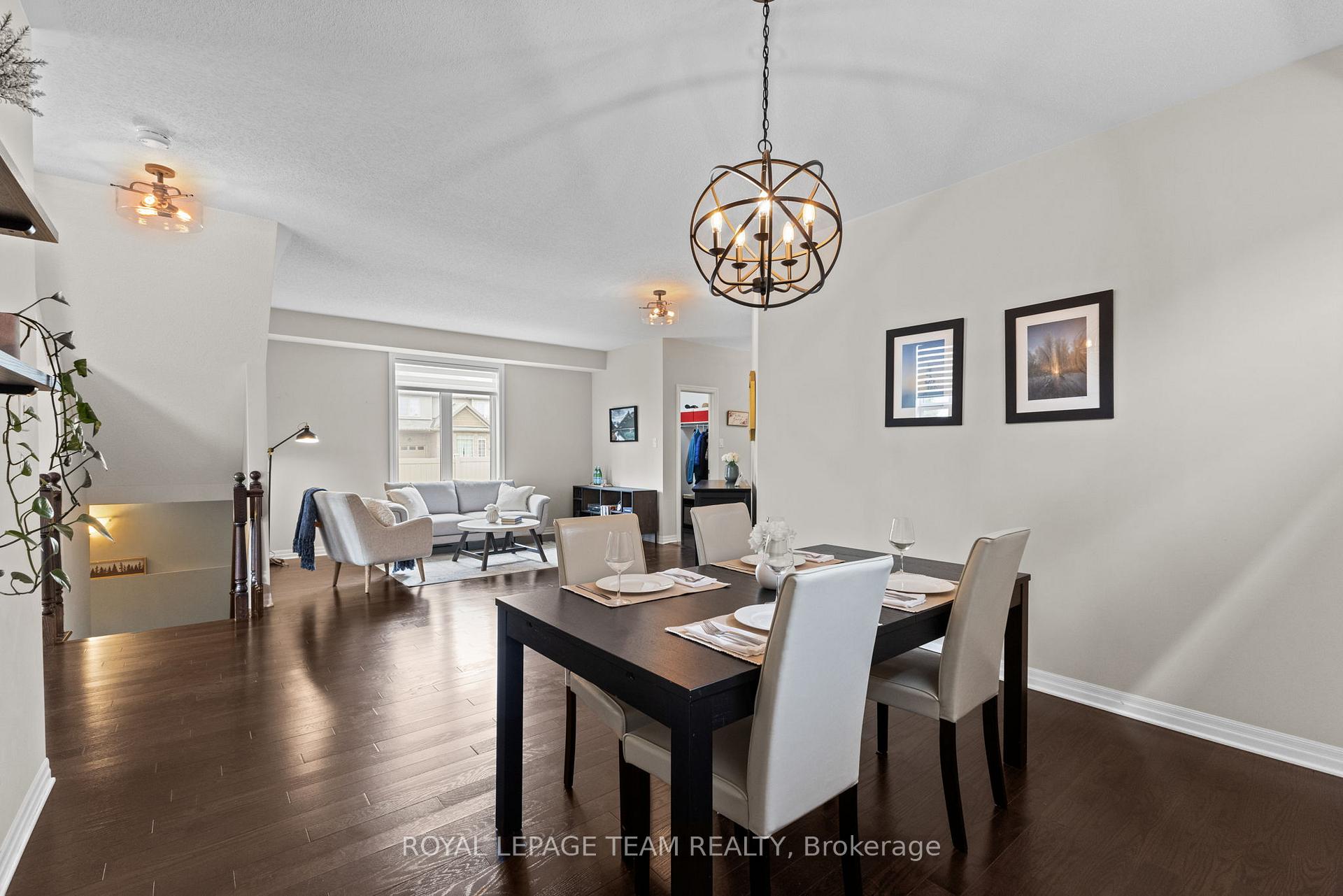 Photo 8 of 43 Hibiscus Way, Ottawa, Barrhaven - Cedargrove/Fraserdale — HOMEH