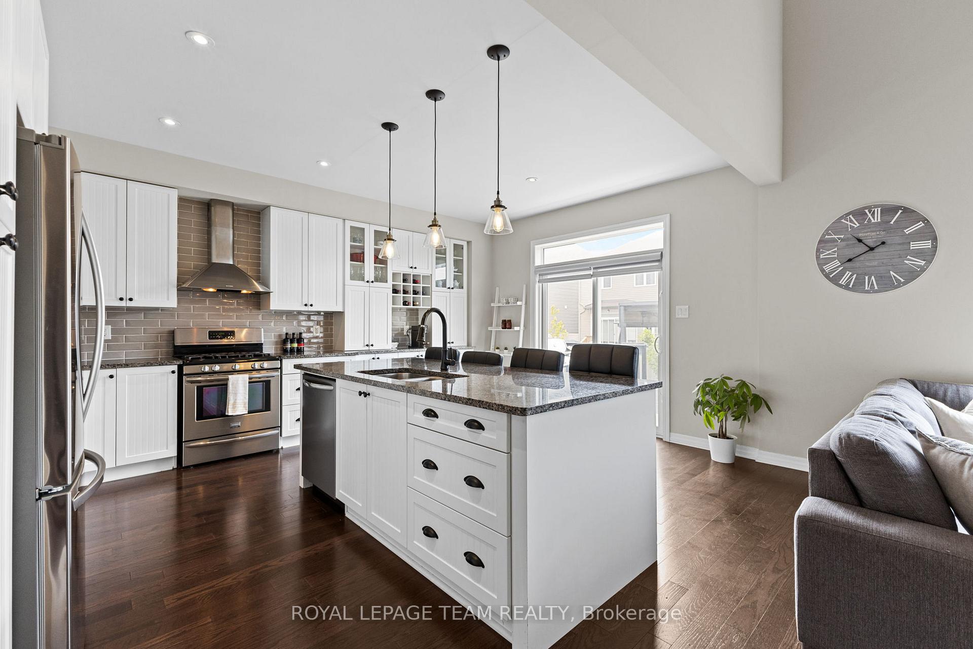Photo 11 of 43 Hibiscus Way, Ottawa, Barrhaven - Cedargrove/Fraserdale — HOMEH