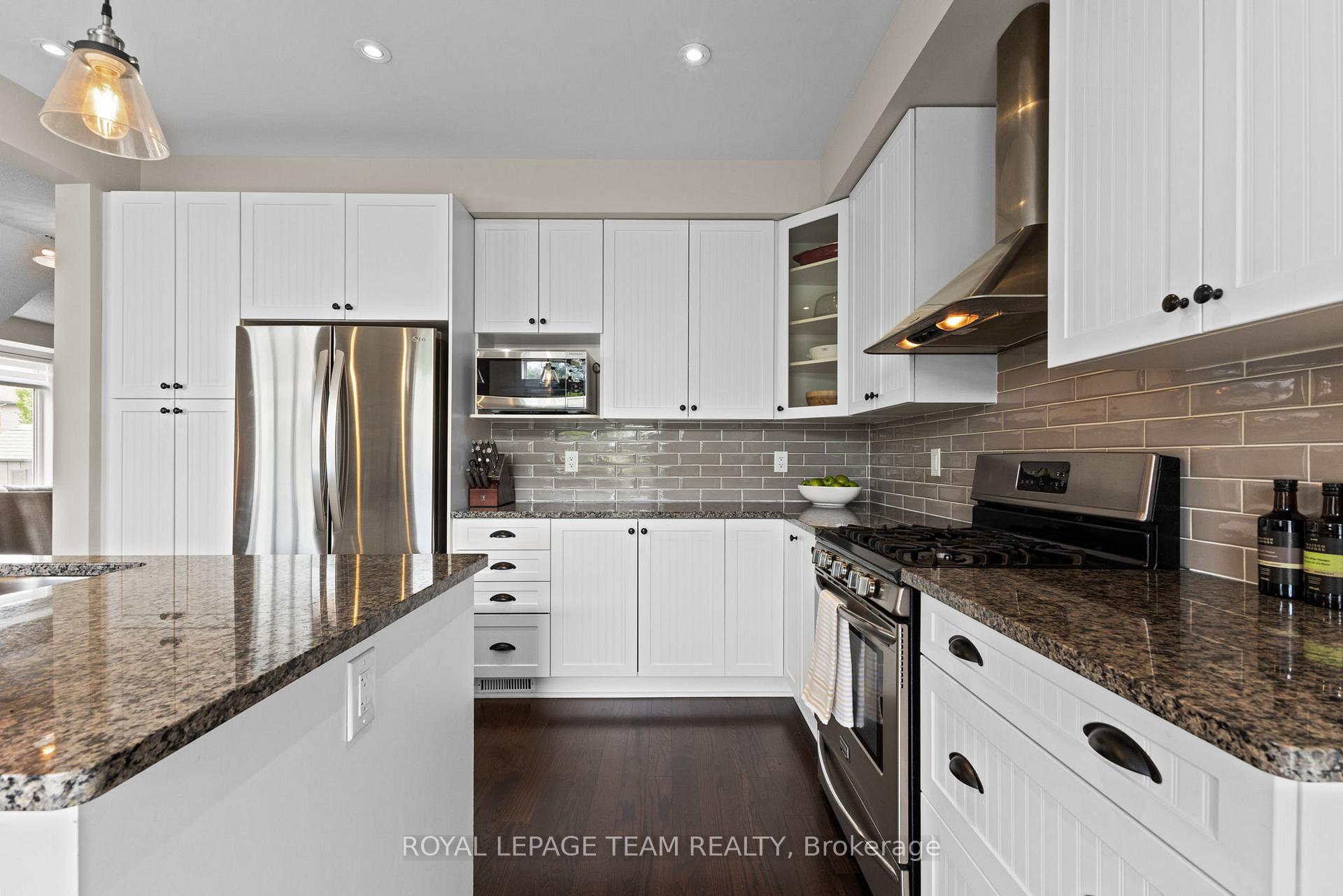 Photo 9 of 43 Hibiscus Way, Ottawa, Barrhaven - Cedargrove/Fraserdale — HOMEH
