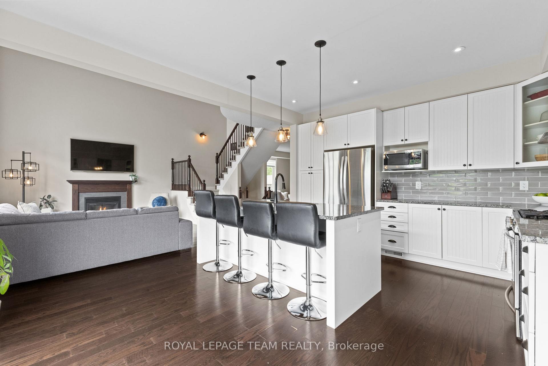 Photo 12 of 43 Hibiscus Way, Ottawa, Barrhaven - Cedargrove/Fraserdale — HOMEH