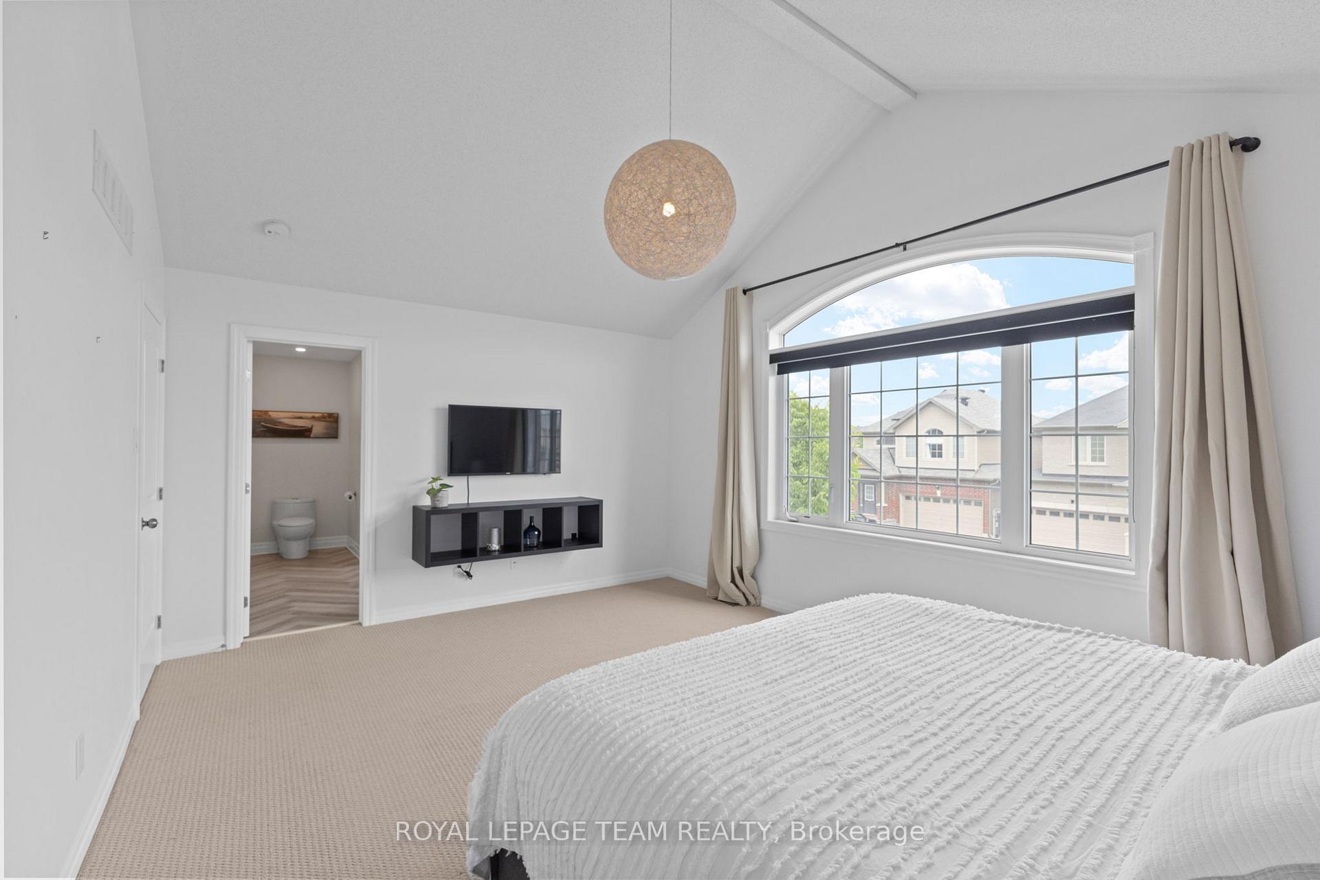 Photo 18 of 43 Hibiscus Way, Ottawa, Barrhaven - Cedargrove/Fraserdale — HOMEH