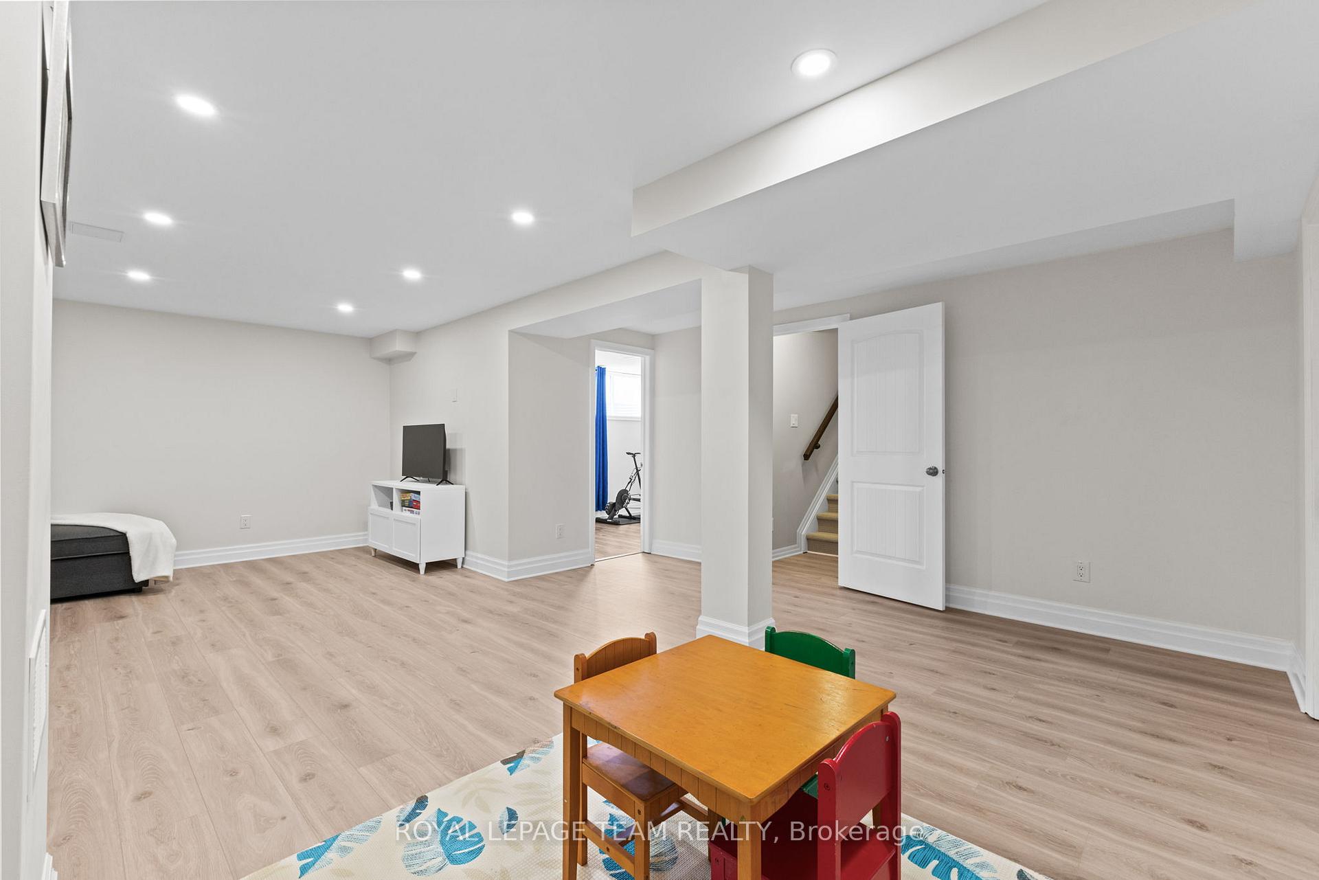 Photo 30 of 43 Hibiscus Way, Ottawa, Barrhaven - Cedargrove/Fraserdale — HOMEH