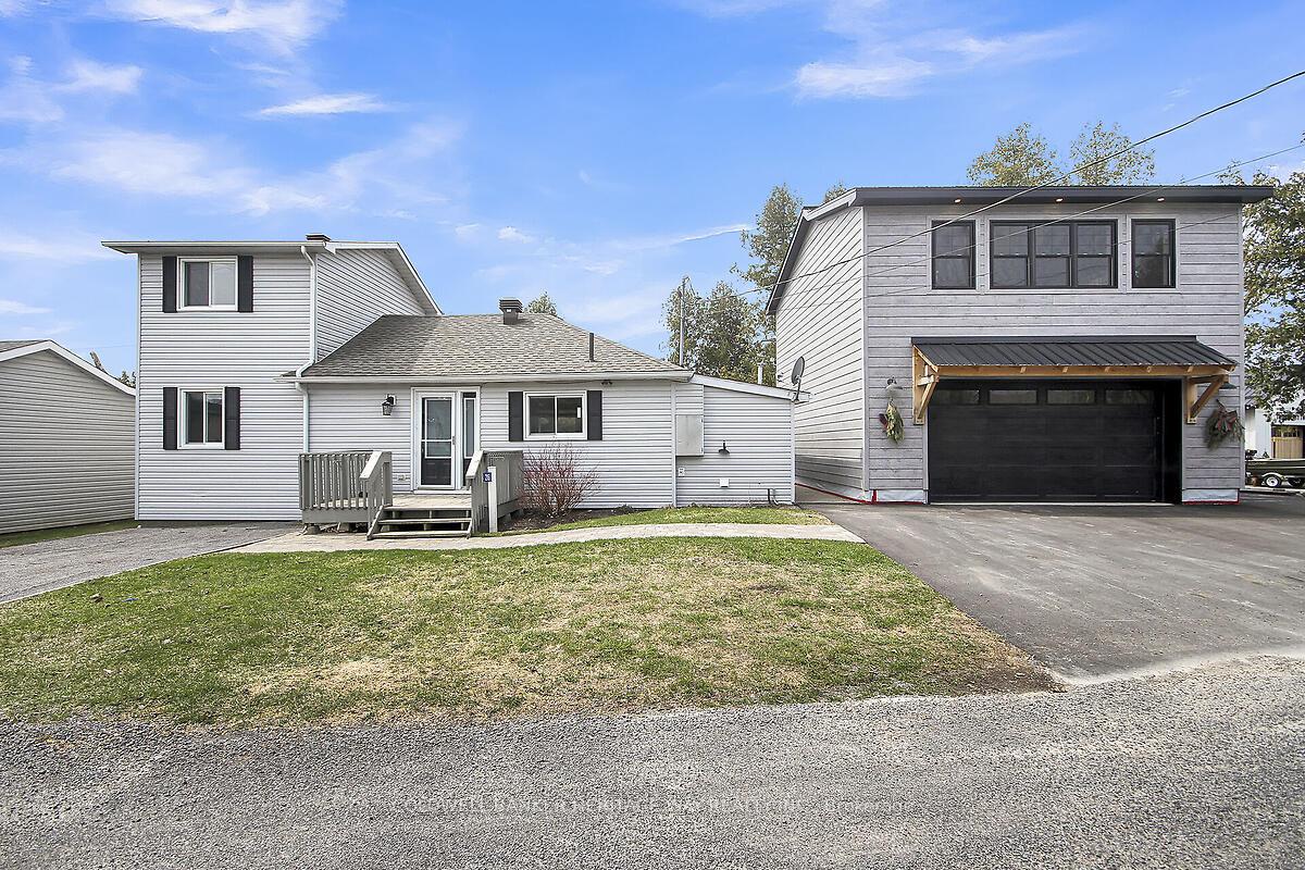 Photo 1 of 216 Gardiner Shore Road, Beckwith, Beckwith Twp — HOMEH