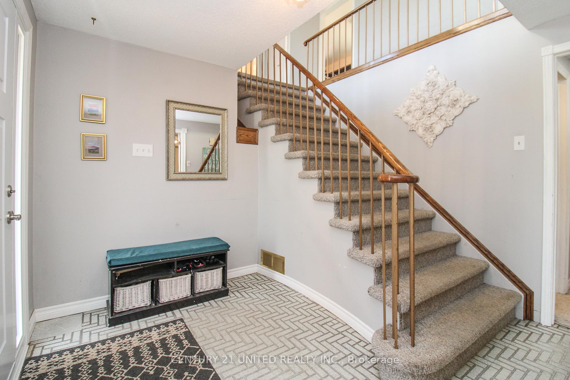 Photo 5 of 2130 Meadowview Road, Peterborough, Ashburnham Ward 4 — HOMEH