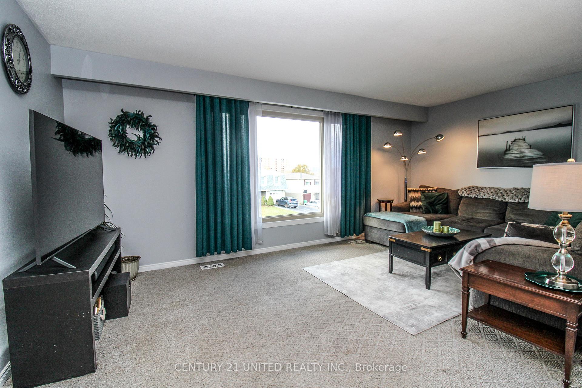 Photo 9 of 2130 Meadowview Road, Peterborough, Ashburnham Ward 4 — HOMEH