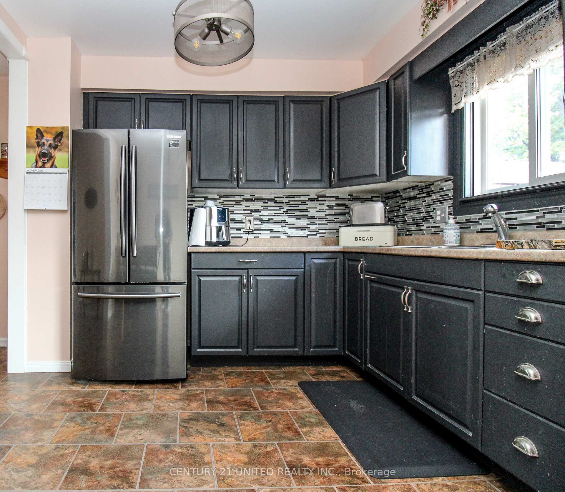 Photo 15 of 2130 Meadowview Road, Peterborough, Ashburnham Ward 4 — HOMEH