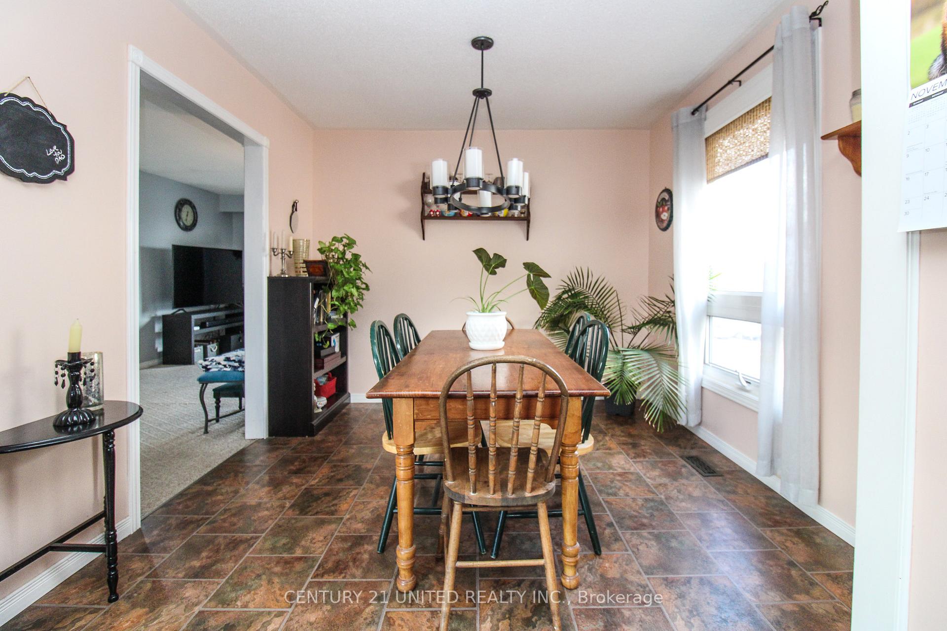 Photo 20 of 2130 Meadowview Road, Peterborough, Ashburnham Ward 4 — HOMEH