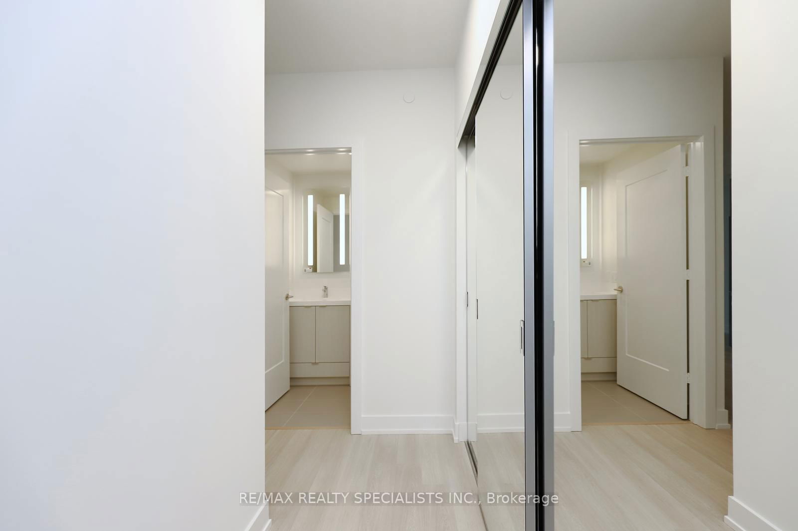 Photo 5 of Unit 1510, 60 Central Park Roadway, Etobicoke, Islington-City Centre West — HOMEH