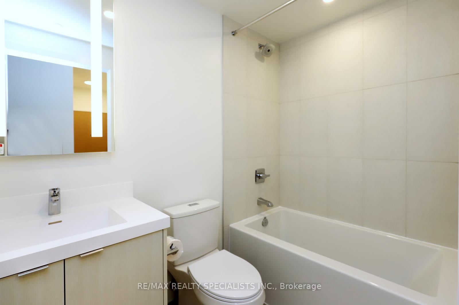 Photo 10 of Unit 1510, 60 Central Park Roadway, Etobicoke, Islington-City Centre West — HOMEH